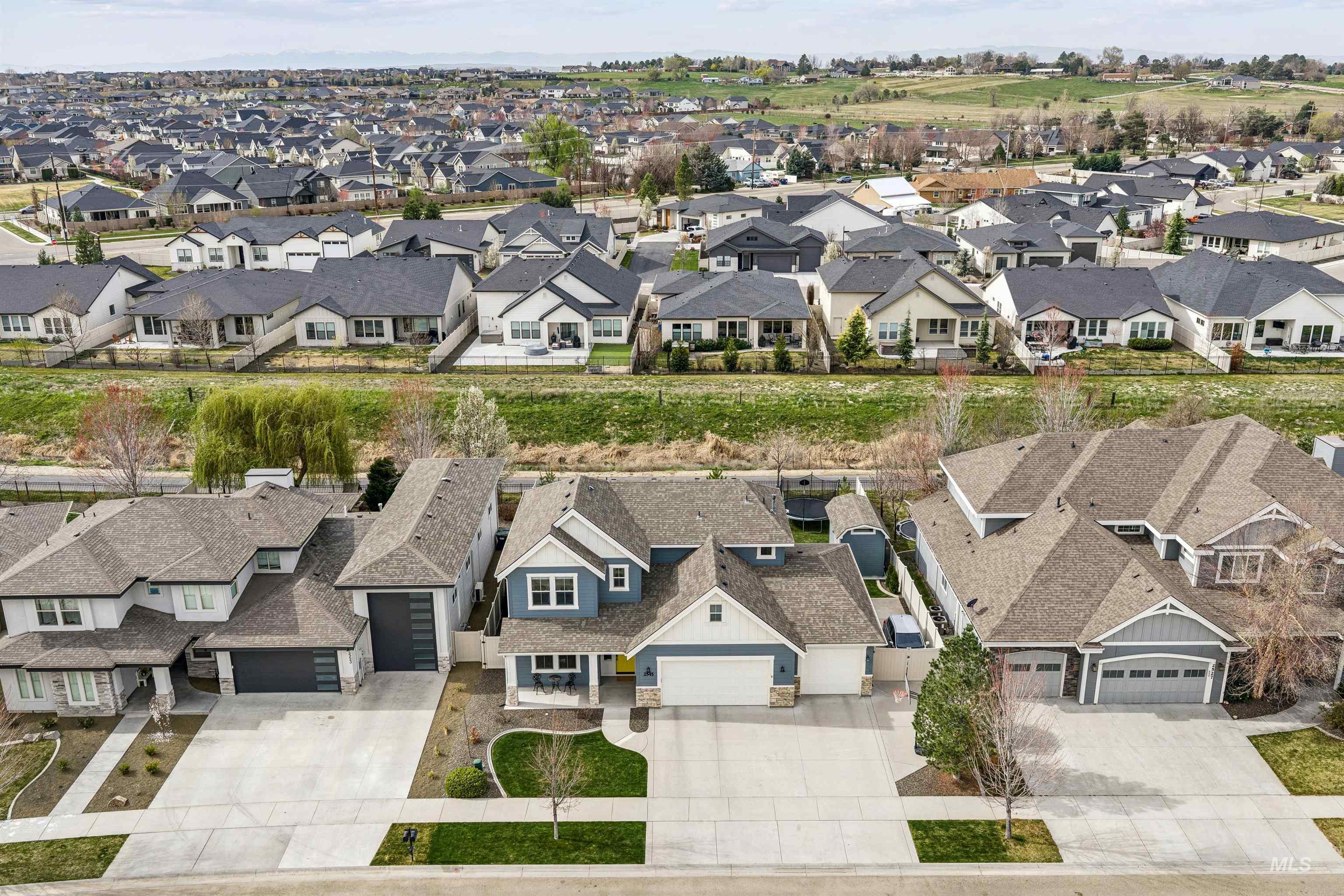 2545 E Taormina Dr, Meridian, Idaho 83642, 5 Bedrooms, 2.5 Bathrooms, Residential For Sale, Price $789,900,MLS 98979445