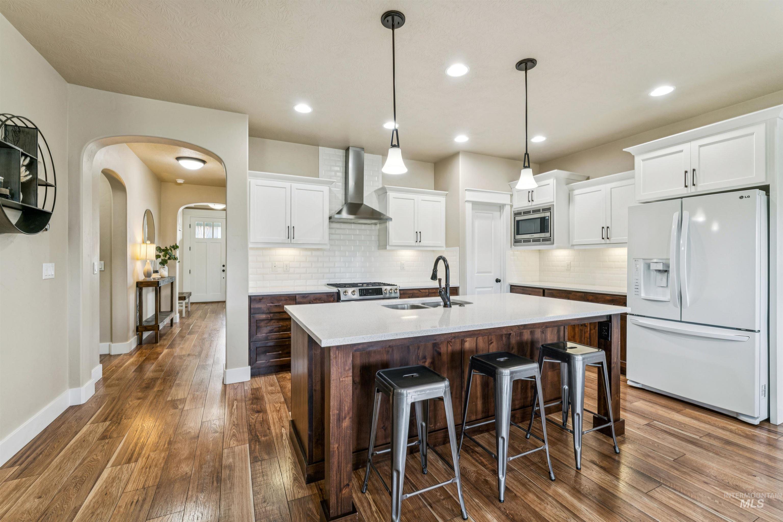 2545 E Taormina Dr, Meridian, Idaho 83642, 5 Bedrooms, 2.5 Bathrooms, Residential For Sale, Price $789,900,MLS 98979445