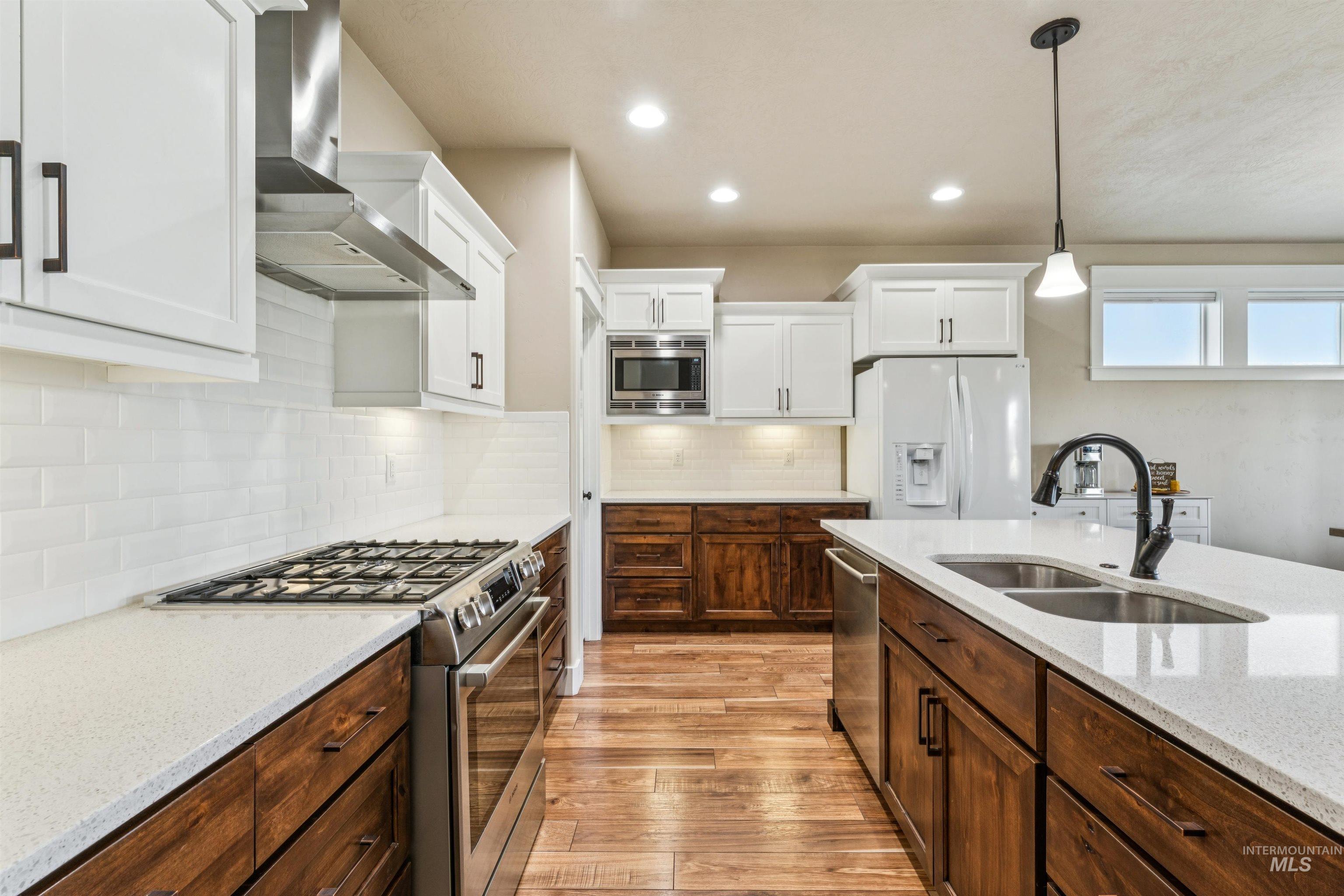 2545 E Taormina Dr, Meridian, Idaho 83642, 5 Bedrooms, 2.5 Bathrooms, Residential For Sale, Price $789,900,MLS 98979445