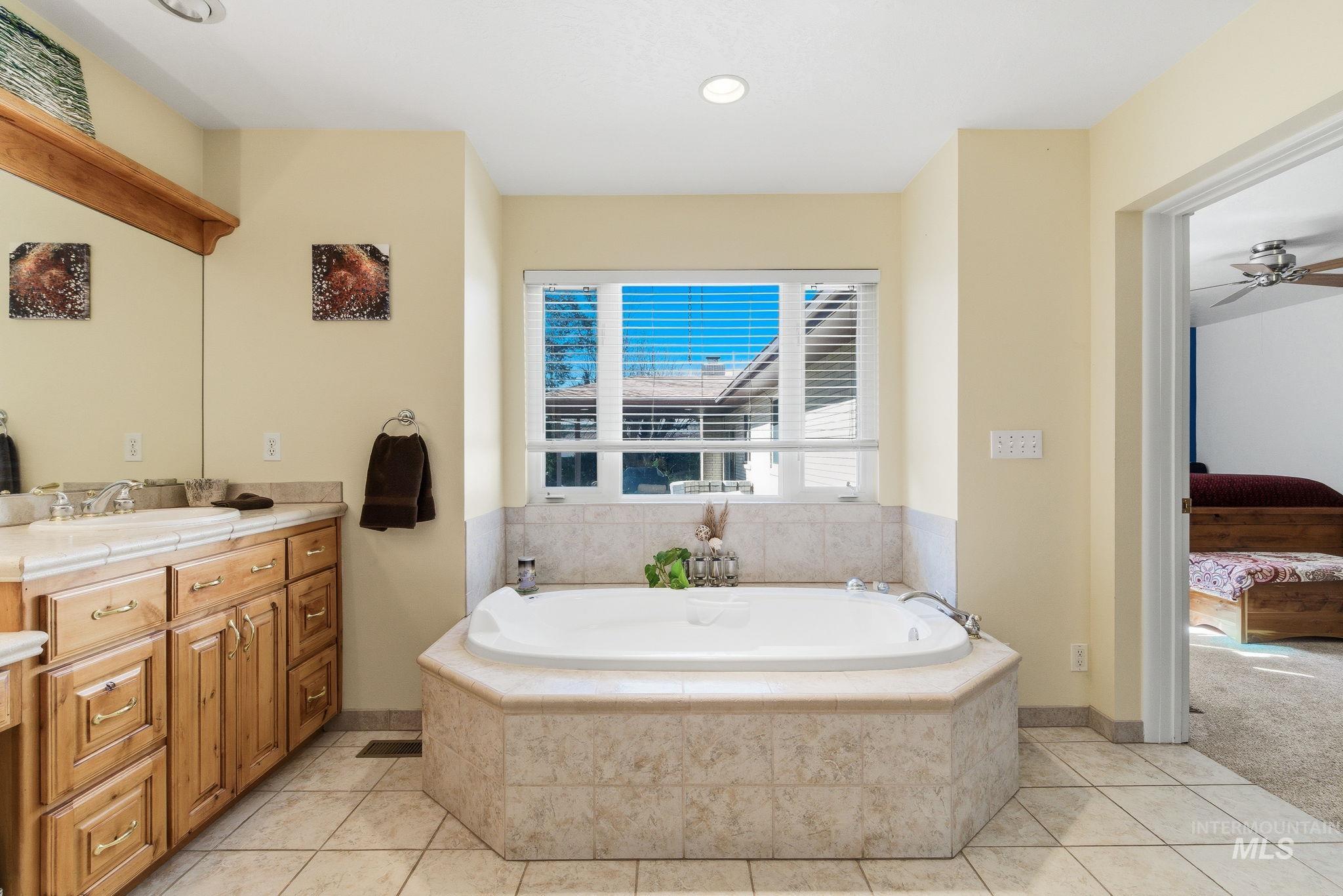 12055 W Mcmillan Rd, Boise, Idaho 83713, 3 Bedrooms, 2 Bathrooms, Residential For Sale, Price $799,000,MLS 98979447