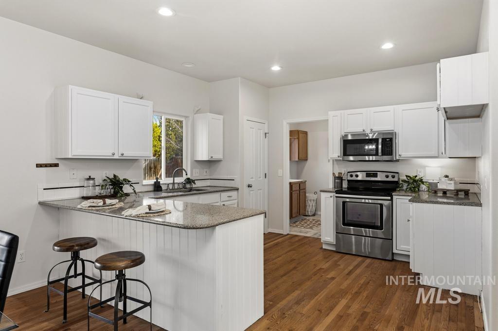 650 Teton Dr., Mountain Home, Idaho 83647, 3 Bedrooms, 2.5 Bathrooms, Residential For Sale, Price $359,900,MLS 98979449