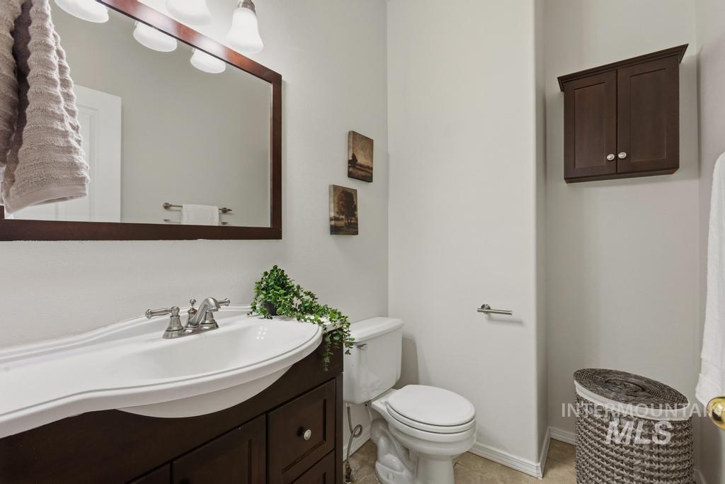 650 Teton Dr., Mountain Home, Idaho 83647, 3 Bedrooms, 2.5 Bathrooms, Residential For Sale, Price $359,900,MLS 98979449