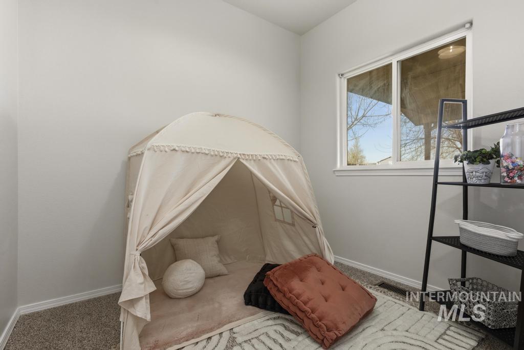 650 Teton Dr., Mountain Home, Idaho 83647, 3 Bedrooms, 2.5 Bathrooms, Residential For Sale, Price $359,900,MLS 98979449