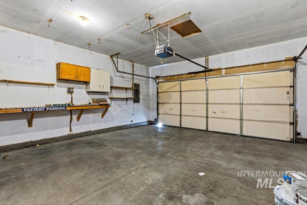 650 Teton Dr., Mountain Home, Idaho 83647, 3 Bedrooms, 2.5 Bathrooms, Residential For Sale, Price $359,900,MLS 98979449