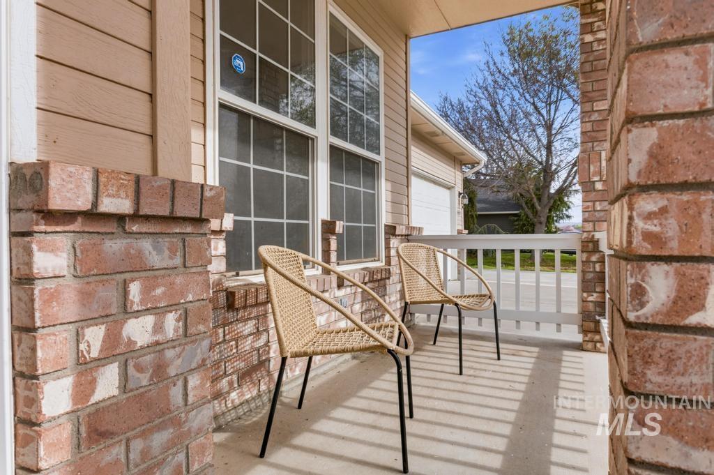 650 Teton Dr., Mountain Home, Idaho 83647, 3 Bedrooms, 2.5 Bathrooms, Residential For Sale, Price $359,900,MLS 98979449