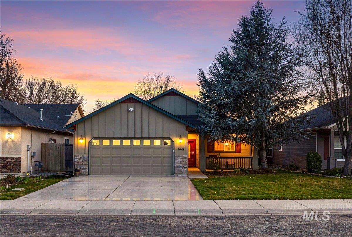 6213 W Geneva St, Boise, Idaho 83703, 3 Bedrooms, 2 Bathrooms, Residential For Sale, Price $450,000,MLS 98979450