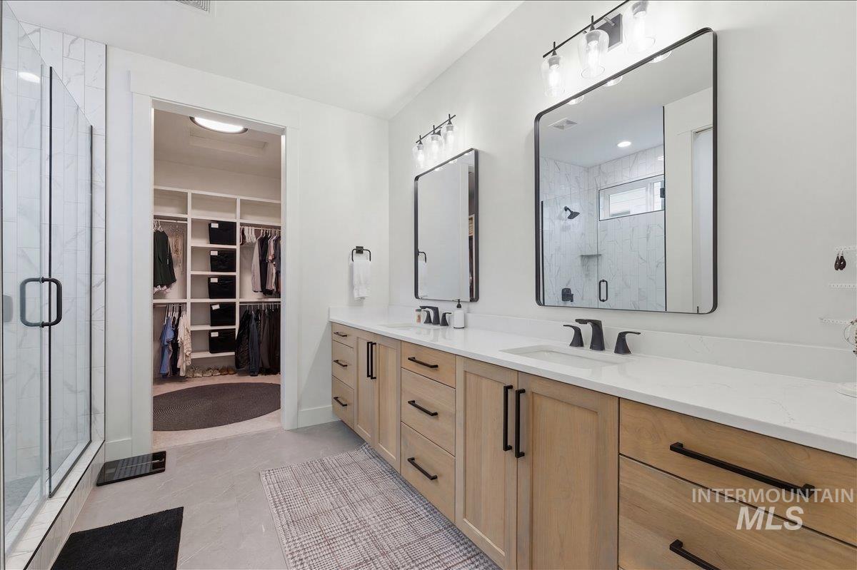 2590 E McIntosh Ct, Emmett, Idaho 83617, 5 Bedrooms, 3 Bathrooms, Residential For Sale, Price $699,900,MLS 98979451