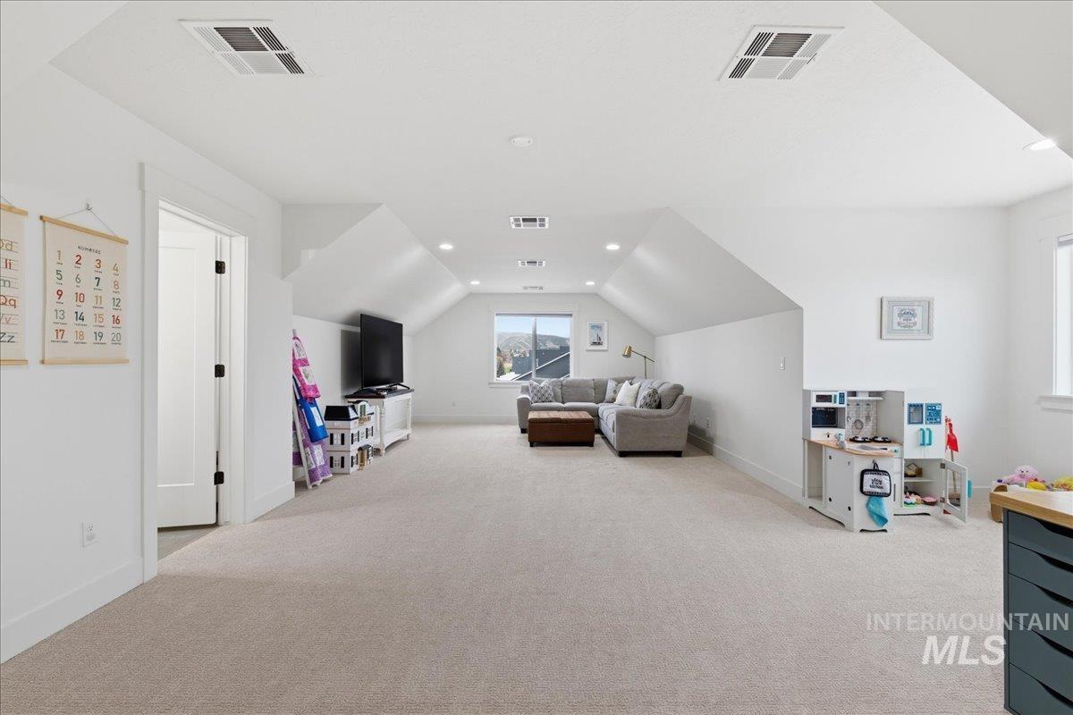 2590 E McIntosh Ct, Emmett, Idaho 83617, 5 Bedrooms, 3 Bathrooms, Residential For Sale, Price $699,900,MLS 98979451