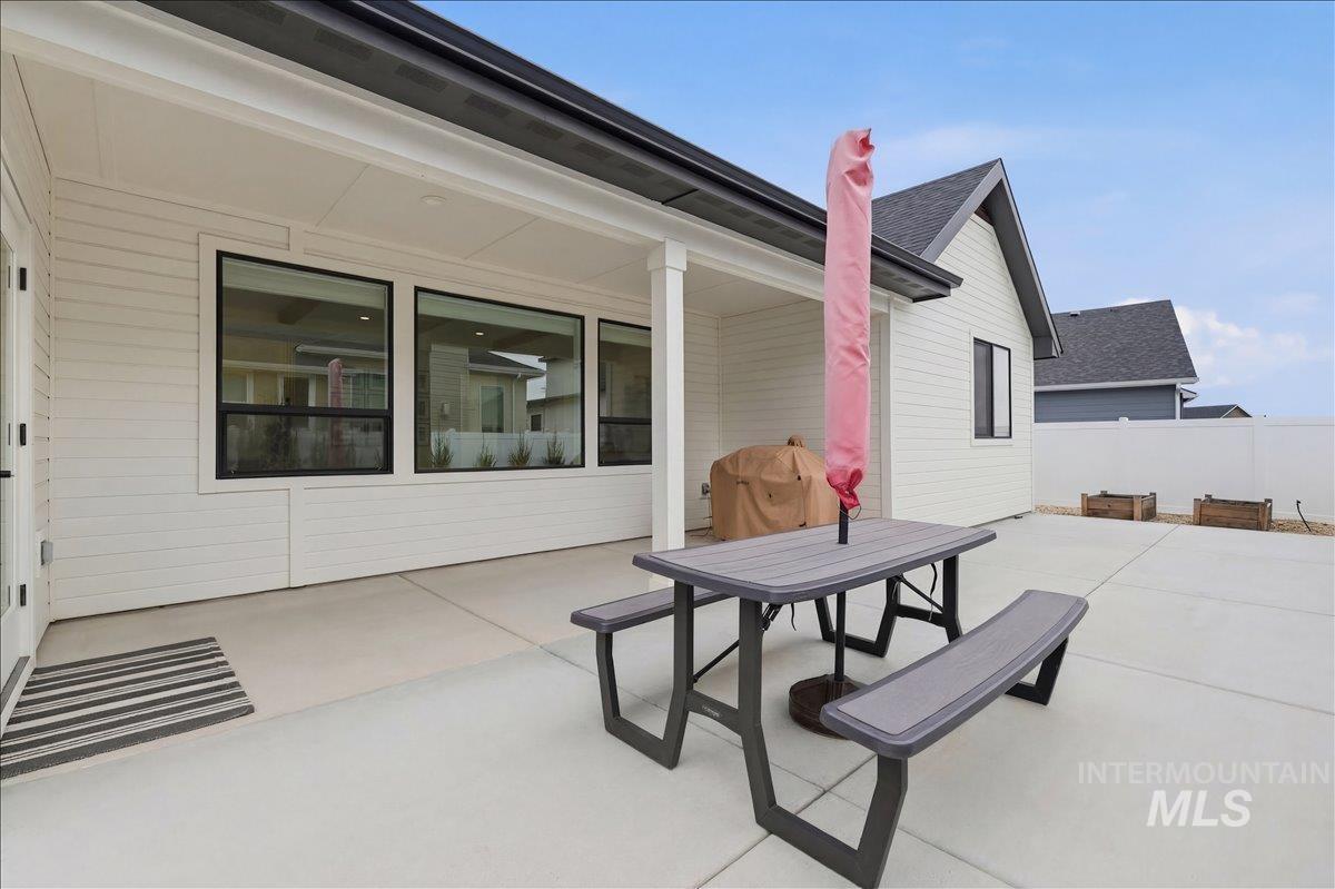 2590 E McIntosh Ct, Emmett, Idaho 83617, 4 Bedrooms, 3 Bathrooms, Residential For Sale, Price $649,990,MLS 98979451