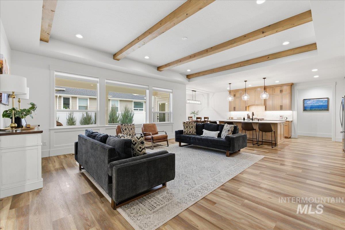 2590 E McIntosh Ct, Emmett, Idaho 83617, 5 Bedrooms, 3 Bathrooms, Residential For Sale, Price $699,900,MLS 98979451