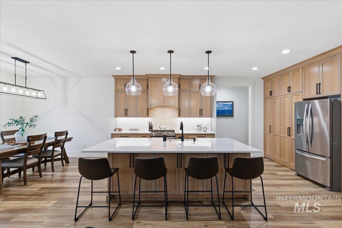 2590 E McIntosh Ct, Emmett, Idaho 83617, 5 Bedrooms, 3 Bathrooms, Residential For Sale, Price $699,900,MLS 98979451