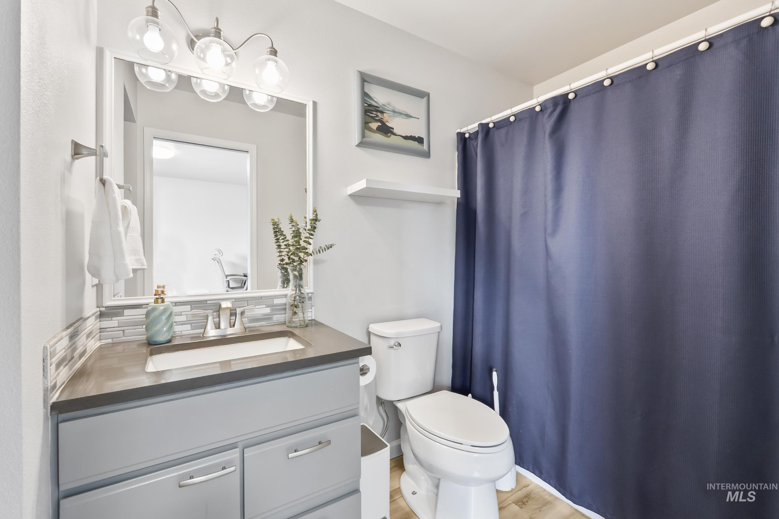 2261 S Challenger Lane, Boise, Idaho 83705, 2 Bedrooms, 2 Bathrooms, Residential For Sale, Price $299,900,MLS 98979452