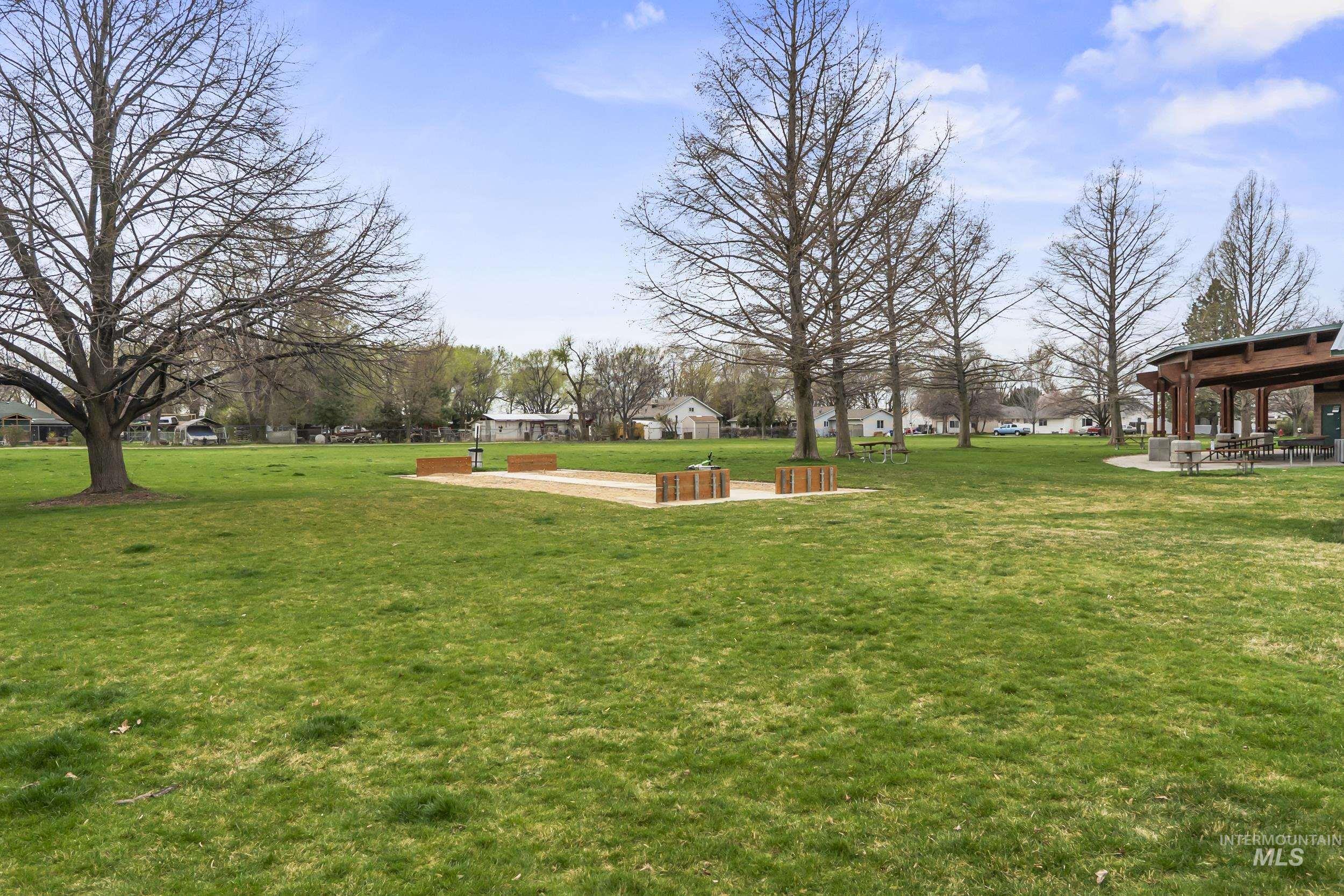 2261 S Challenger Lane, Boise, Idaho 83705, 2 Bedrooms, 2 Bathrooms, Residential For Sale, Price $299,900,MLS 98979452