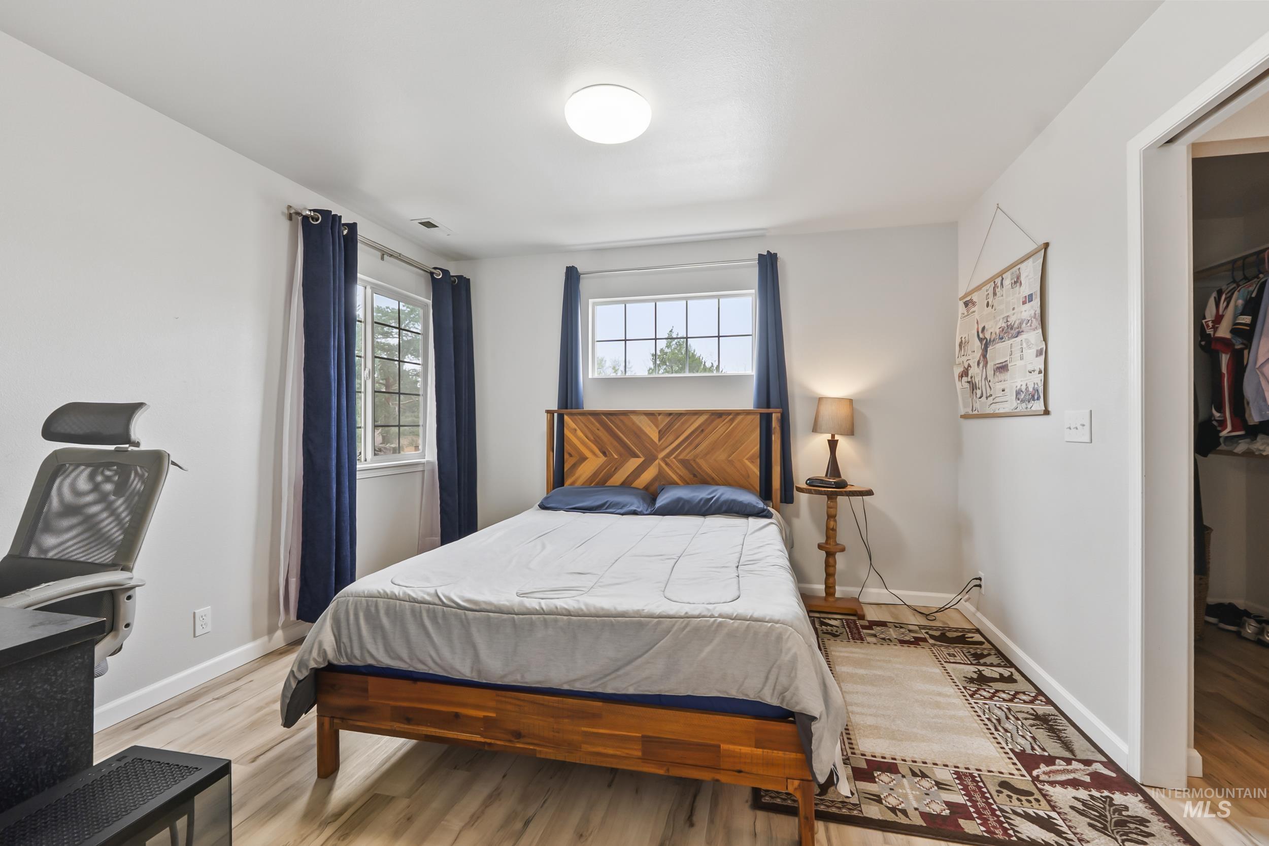 2261 S Challenger Lane, Boise, Idaho 83705, 2 Bedrooms, 2 Bathrooms, Residential For Sale, Price $299,900,MLS 98979452