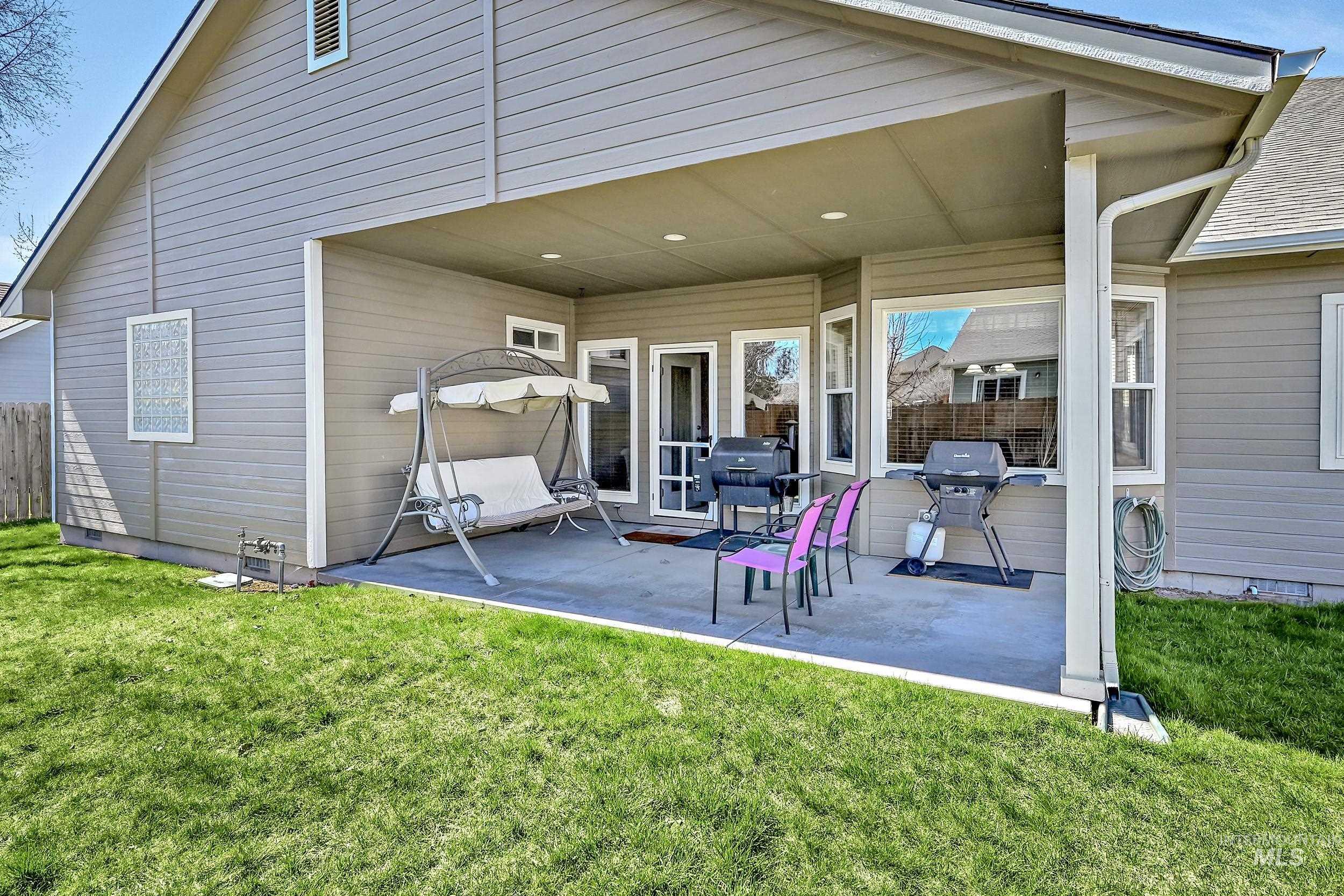 3120 S Gold Bar Ave, Meridian, Idaho 83642, 3 Bedrooms, 2 Bathrooms, Residential For Sale, Price $595,000,MLS 98979453