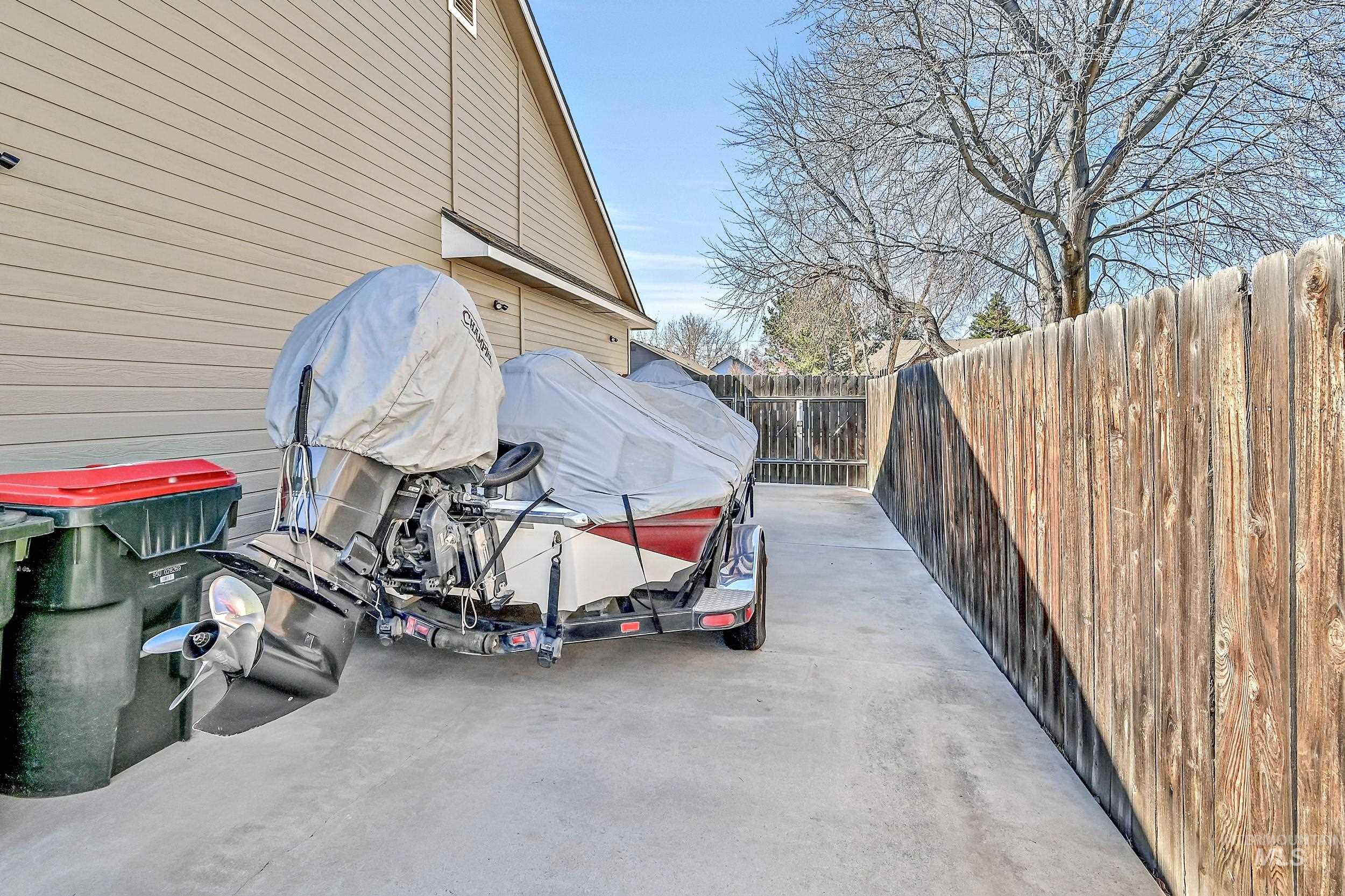 3120 S Gold Bar Ave, Meridian, Idaho 83642, 3 Bedrooms, 2 Bathrooms, Residential For Sale, Price $595,000,MLS 98979453