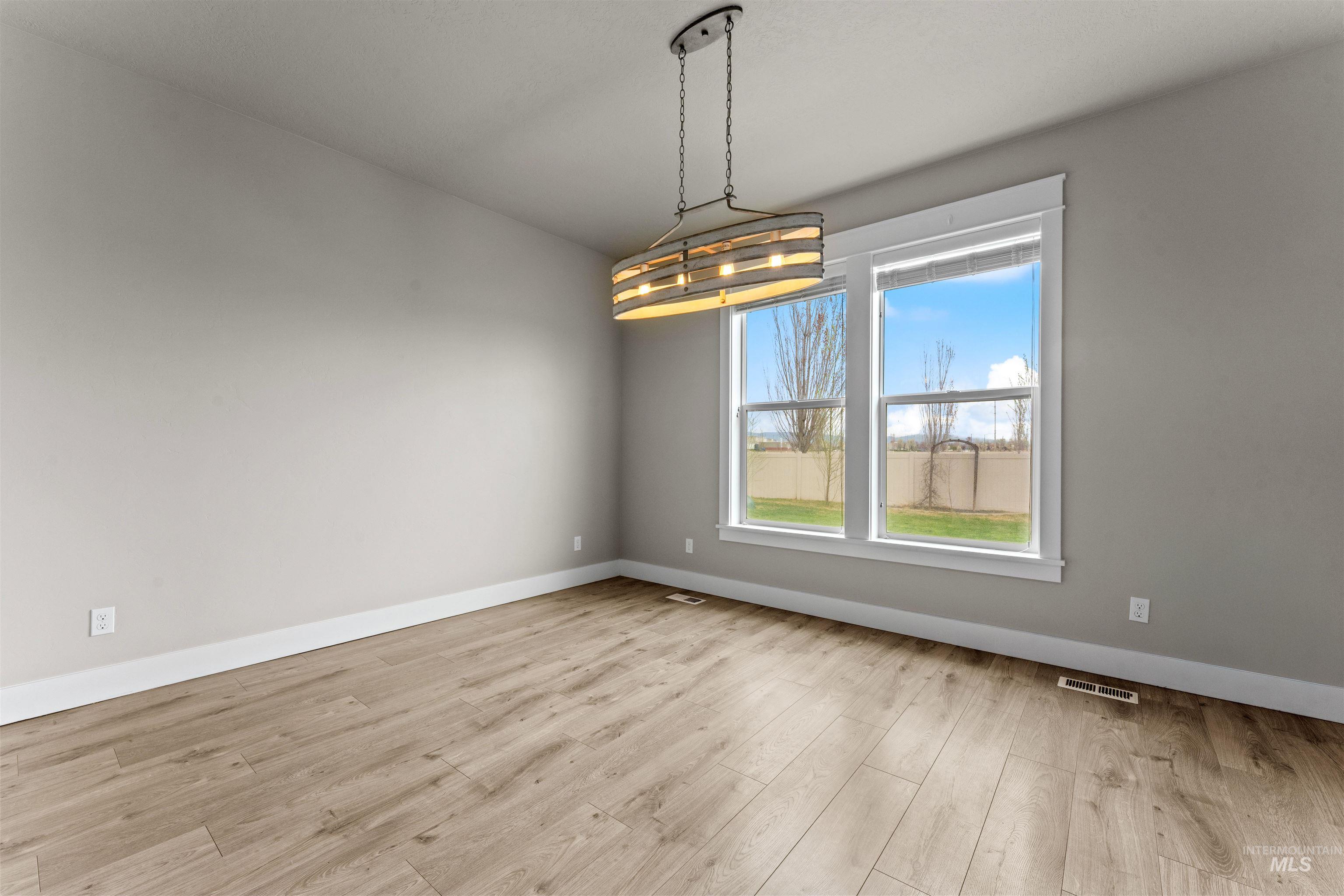 4878 N Botticelli Avenue, Meridian, Idaho 83646, 5 Bedrooms, 3.5 Bathrooms, Residential For Sale, Price $899,900,MLS 98979454