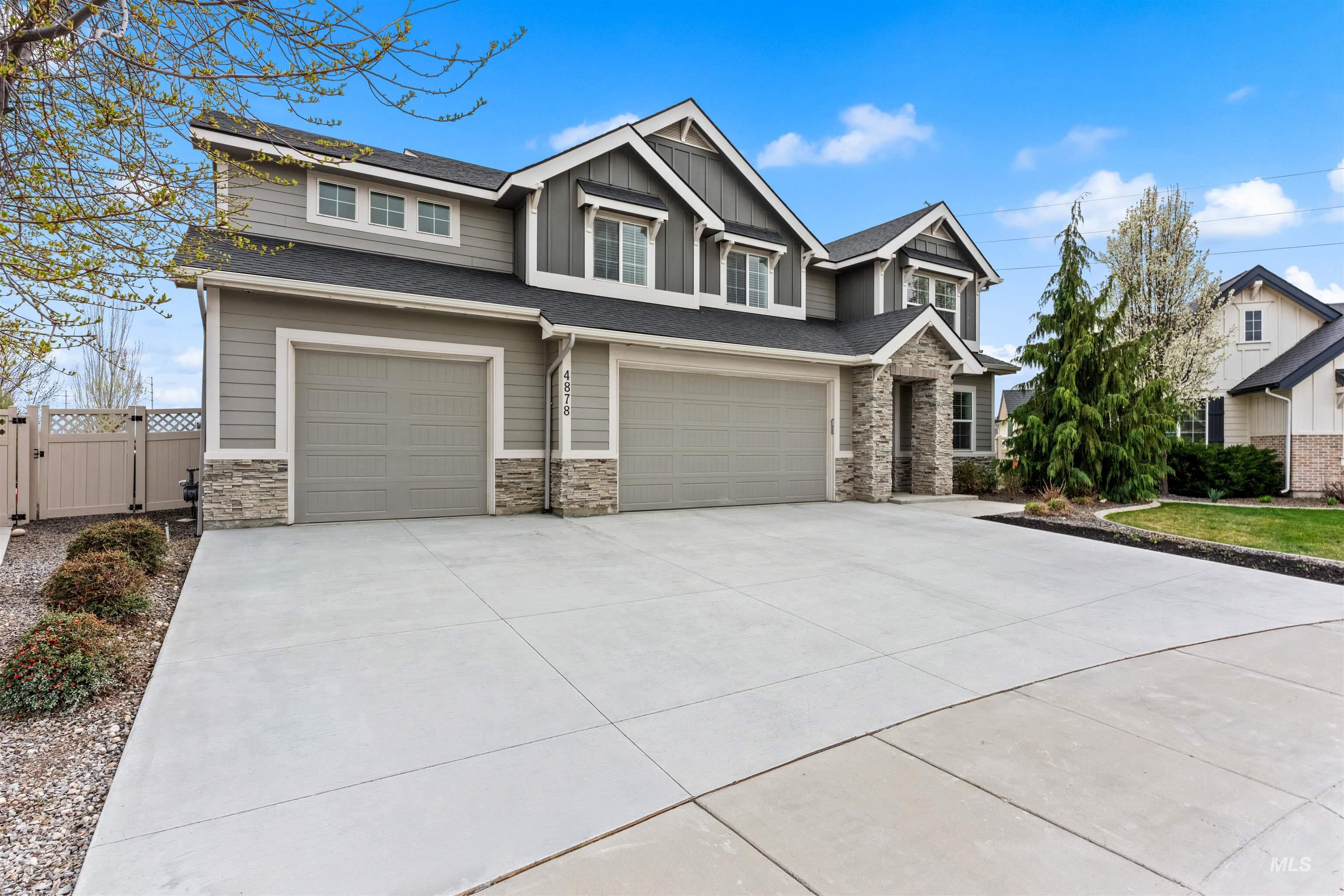 4878 N Botticelli Avenue, Meridian, Idaho 83646, 5 Bedrooms, 3.5 Bathrooms, Residential For Sale, Price $875,000,MLS 98979454
