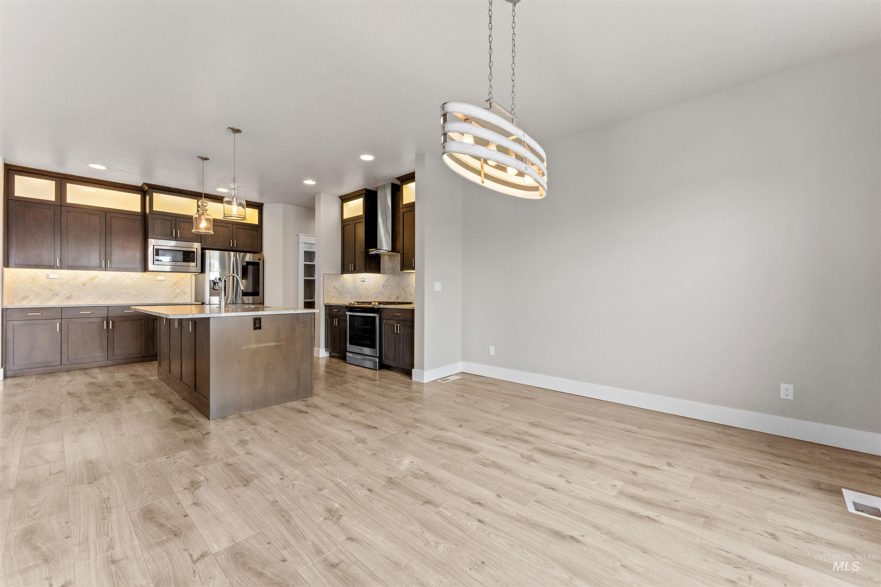 4878 N Botticelli Avenue, Meridian, Idaho 83646, 5 Bedrooms, 3.5 Bathrooms, Residential For Sale, Price $875,000,MLS 98979454