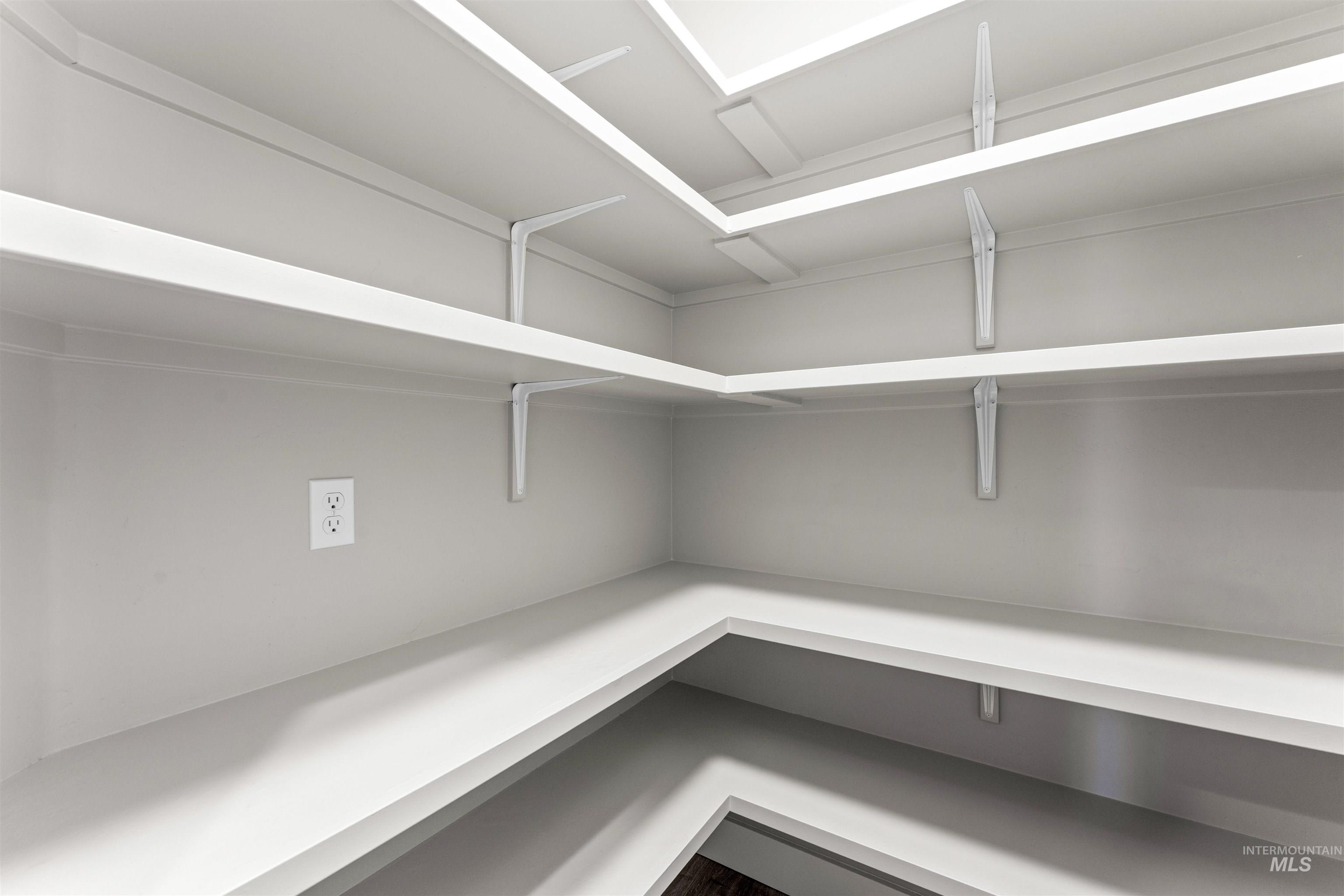 4878 N Botticelli Avenue, Meridian, Idaho 83646, 5 Bedrooms, 3.5 Bathrooms, Residential For Sale, Price $899,900,MLS 98979454