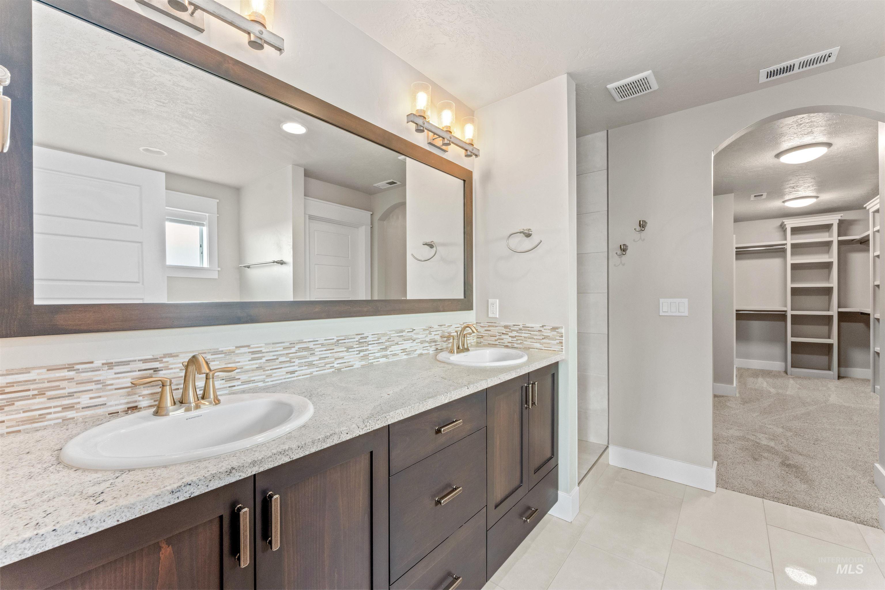 4878 N Botticelli Avenue, Meridian, Idaho 83646, 5 Bedrooms, 3.5 Bathrooms, Residential For Sale, Price $875,000,MLS 98979454