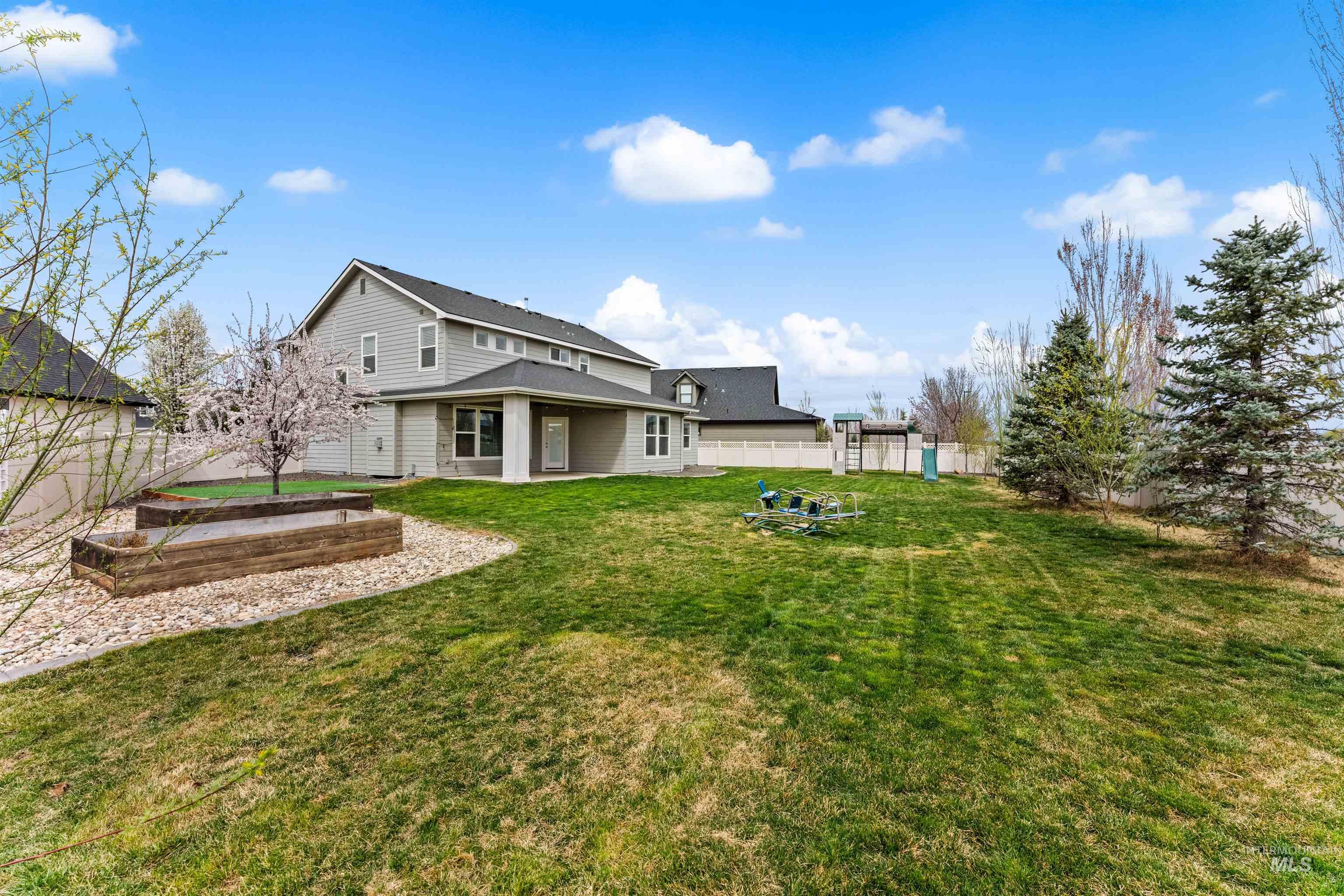 4878 N Botticelli Avenue, Meridian, Idaho 83646, 5 Bedrooms, 3.5 Bathrooms, Residential For Sale, Price $875,000,MLS 98979454