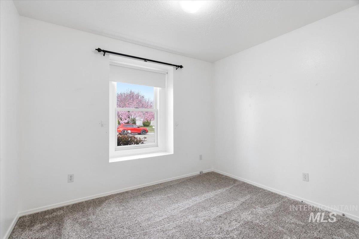 5605 Buckboard Ave, Caldwell, Idaho 83607, 3 Bedrooms, 2 Bathrooms, Residential For Sale, Price $347,900,MLS 98979455