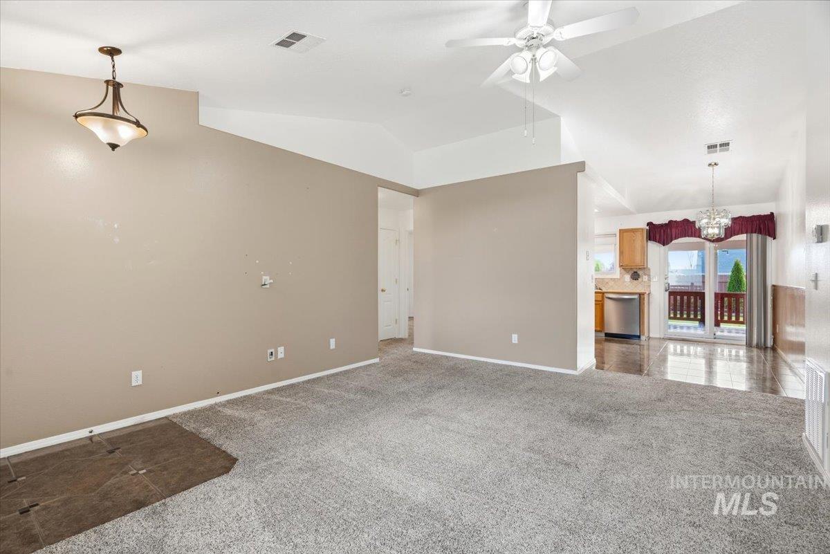 5605 Buckboard Ave, Caldwell, Idaho 83607, 3 Bedrooms, 2 Bathrooms, Residential For Sale, Price $347,900,MLS 98979455