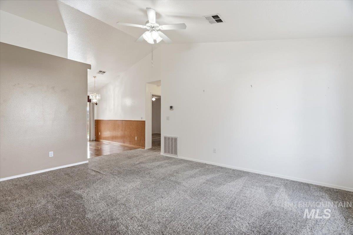 5605 Buckboard Ave, Caldwell, Idaho 83607, 3 Bedrooms, 2 Bathrooms, Residential For Sale, Price $347,900,MLS 98979455