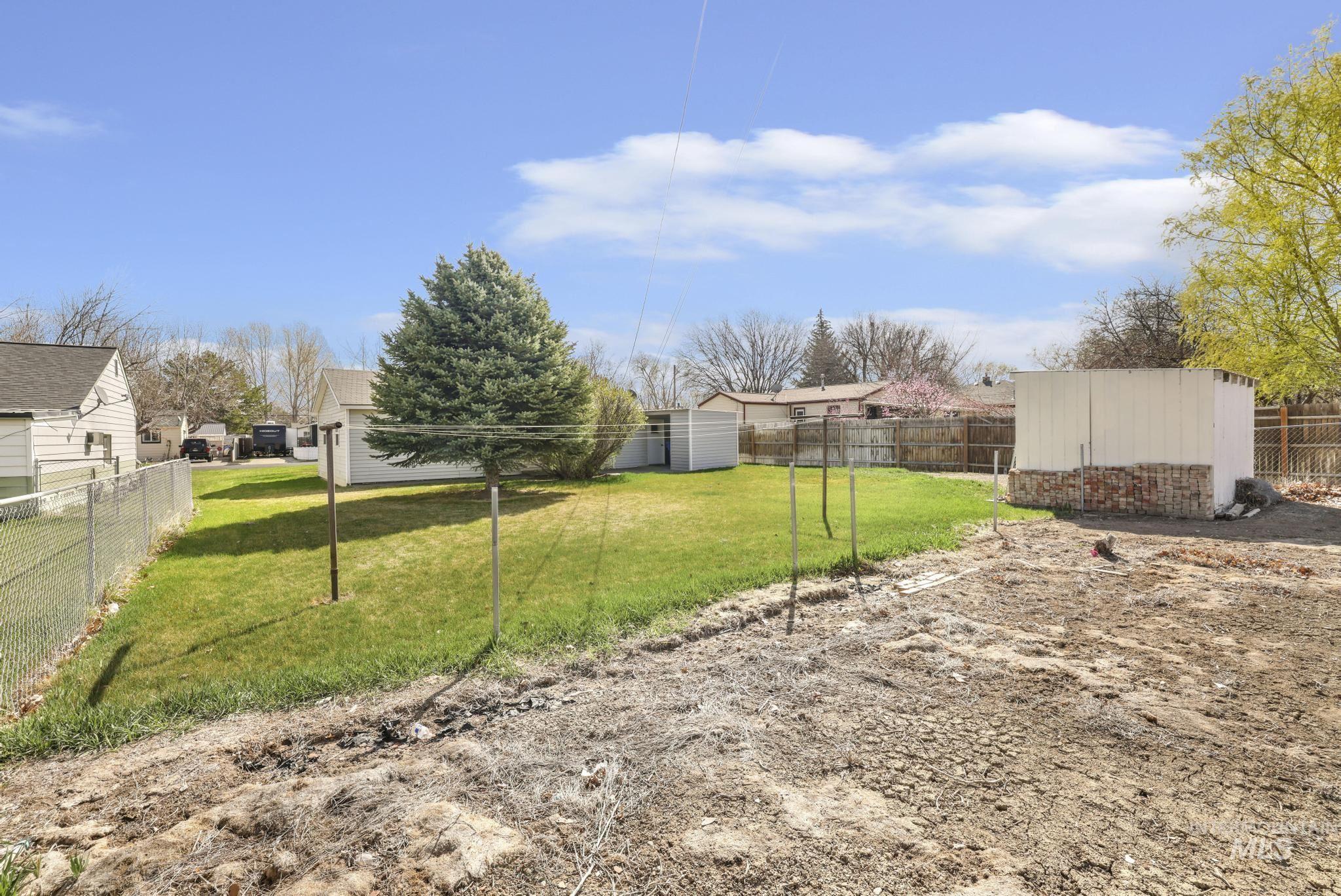 415 Adams St, Twin Falls, Idaho 83301, 3 Bedrooms, 1 Bathroom, Residential For Sale, Price $249,900,MLS 98979456