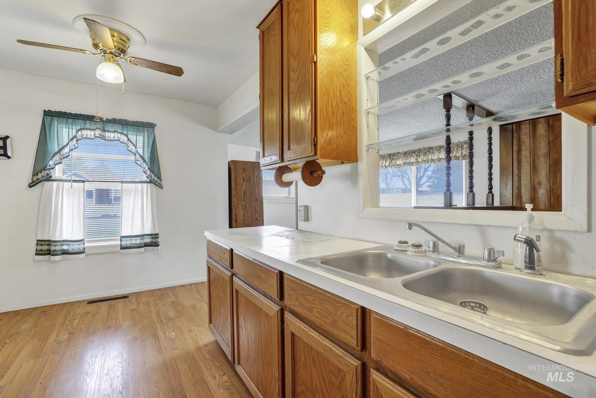 415 Adams St, Twin Falls, Idaho 83301, 3 Bedrooms, 1 Bathroom, Residential For Sale, Price $249,900,MLS 98979456