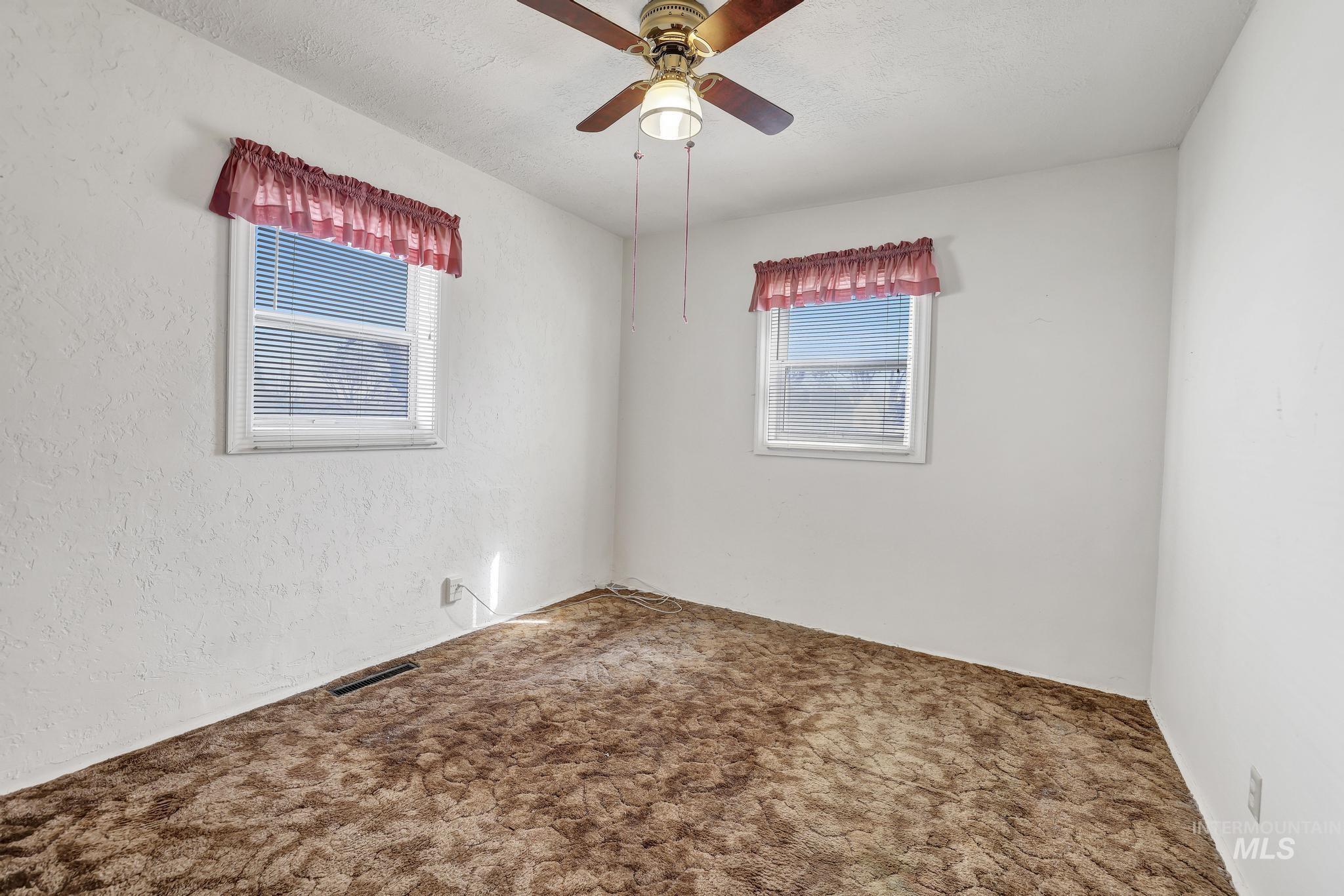 415 Adams St, Twin Falls, Idaho 83301, 3 Bedrooms, 1 Bathroom, Residential For Sale, Price $249,900,MLS 98979456