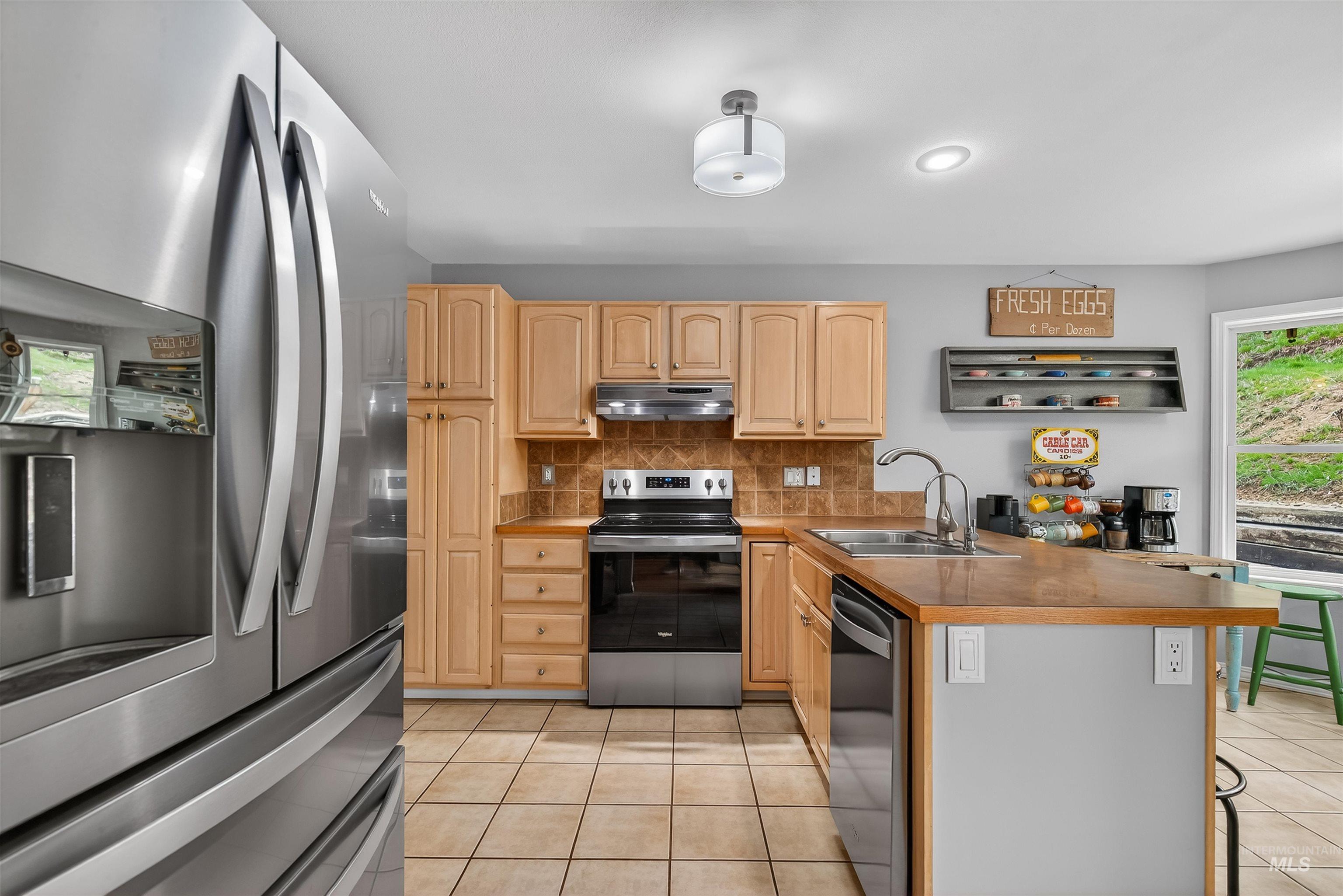 1691 Appaloosa Rd, Moscow, Idaho 83843, 3 Bedrooms, 3 Bathrooms, Residential For Sale, Price $549,000,MLS 98979458