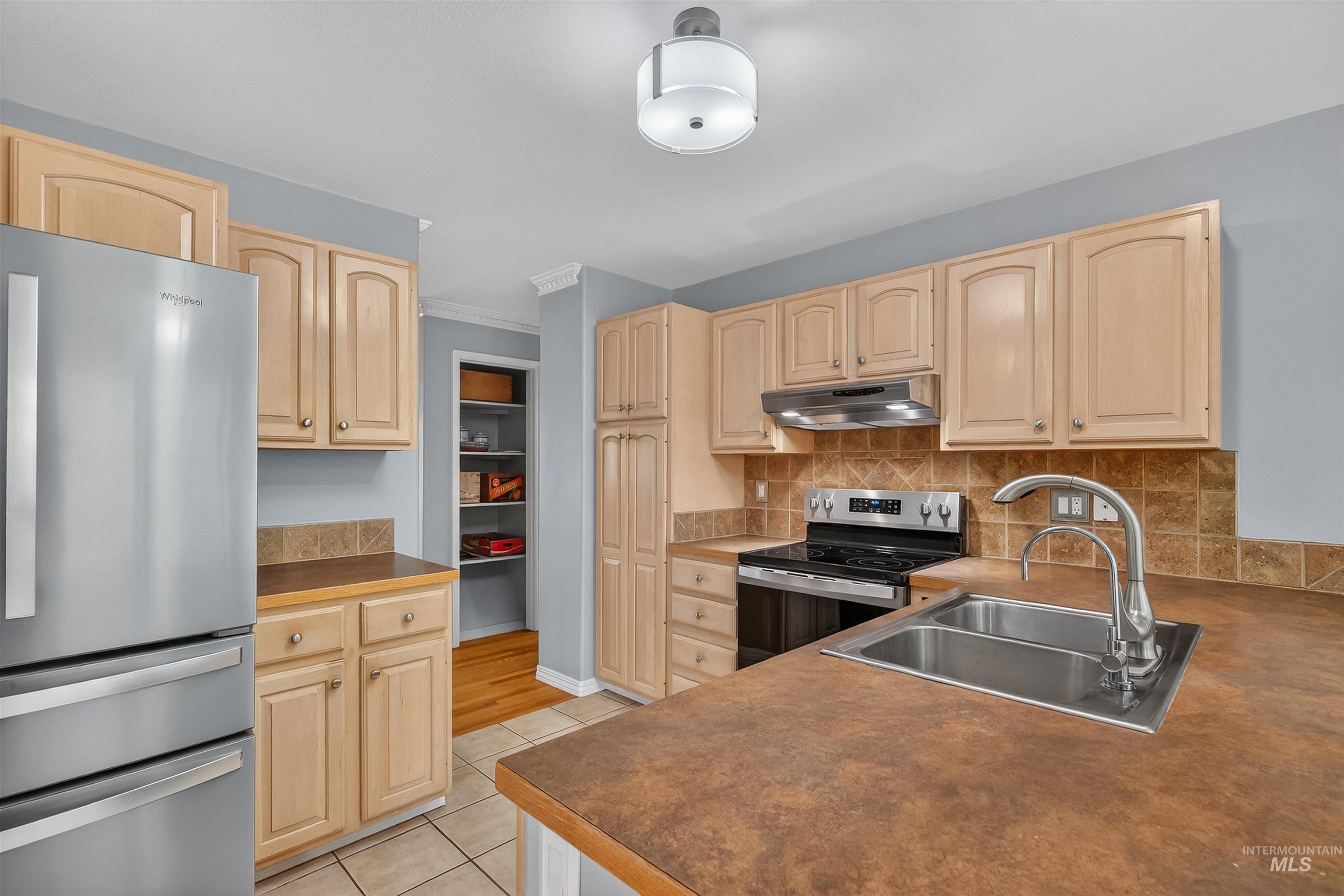 1691 Appaloosa Rd, Moscow, Idaho 83843, 3 Bedrooms, 3 Bathrooms, Residential For Sale, Price $549,000,MLS 98979458