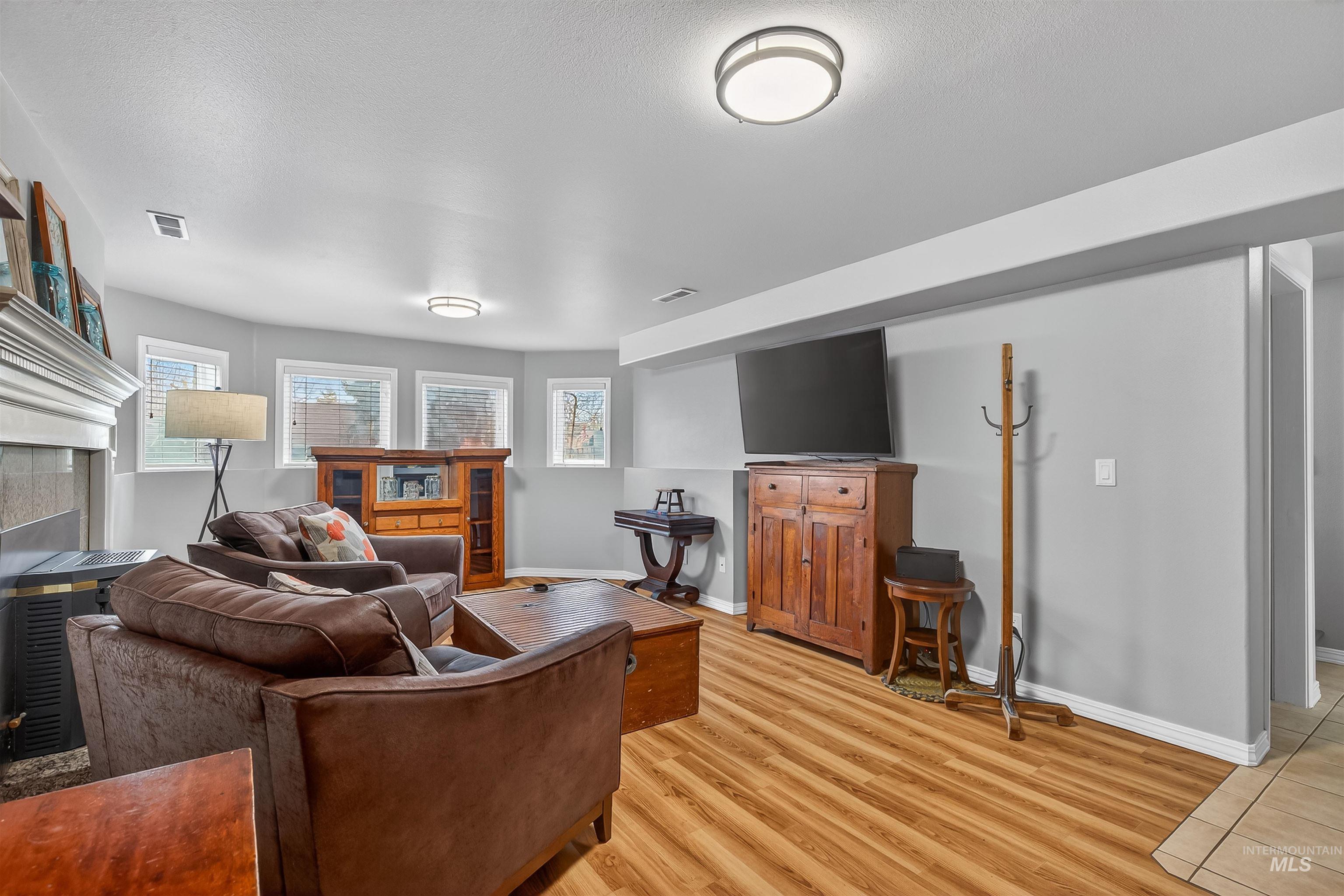 1691 Appaloosa Rd, Moscow, Idaho 83843, 3 Bedrooms, 3 Bathrooms, Residential For Sale, Price $549,000,MLS 98979458