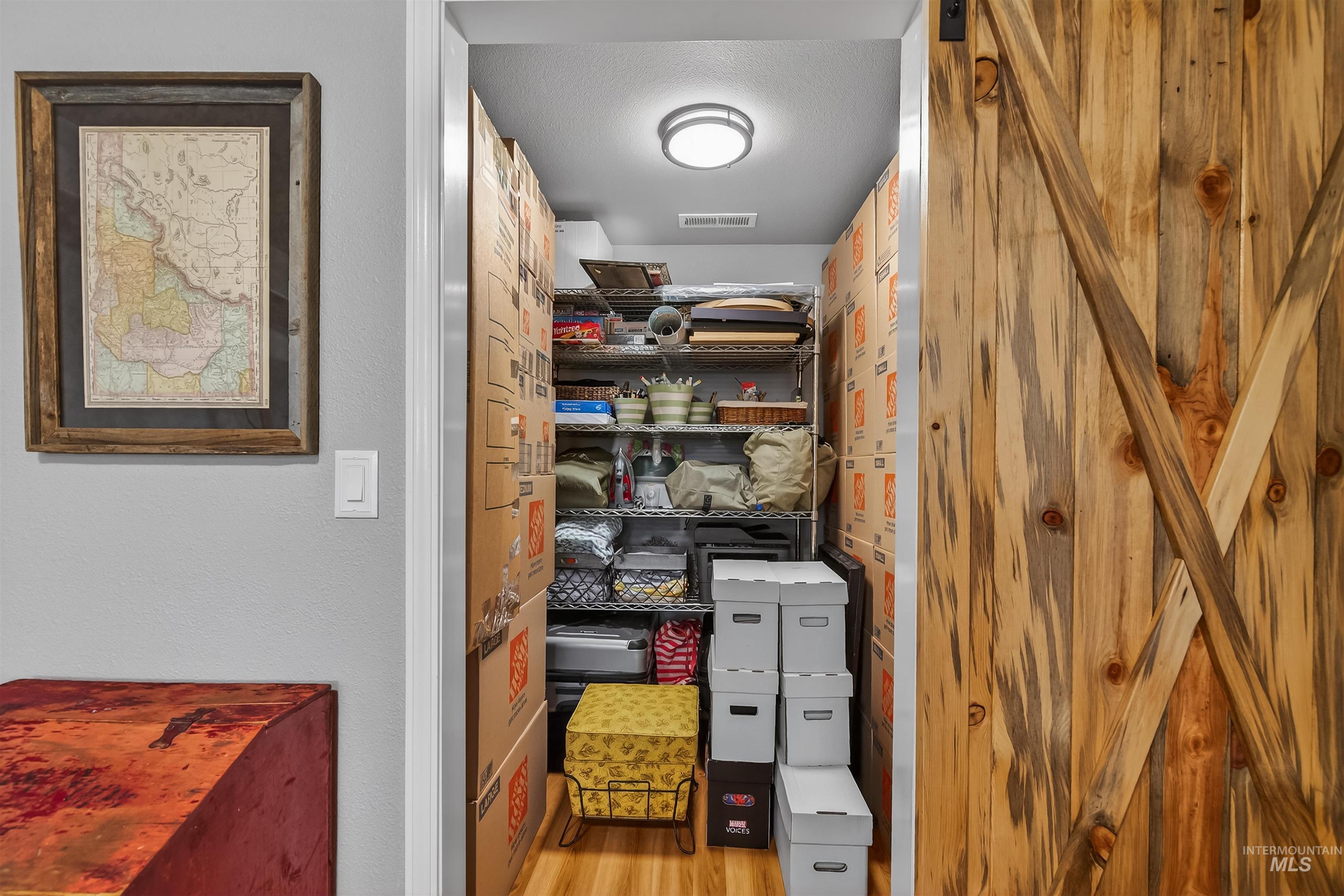 1691 Appaloosa Rd, Moscow, Idaho 83843, 3 Bedrooms, 3 Bathrooms, Residential For Sale, Price $549,000,MLS 98979458