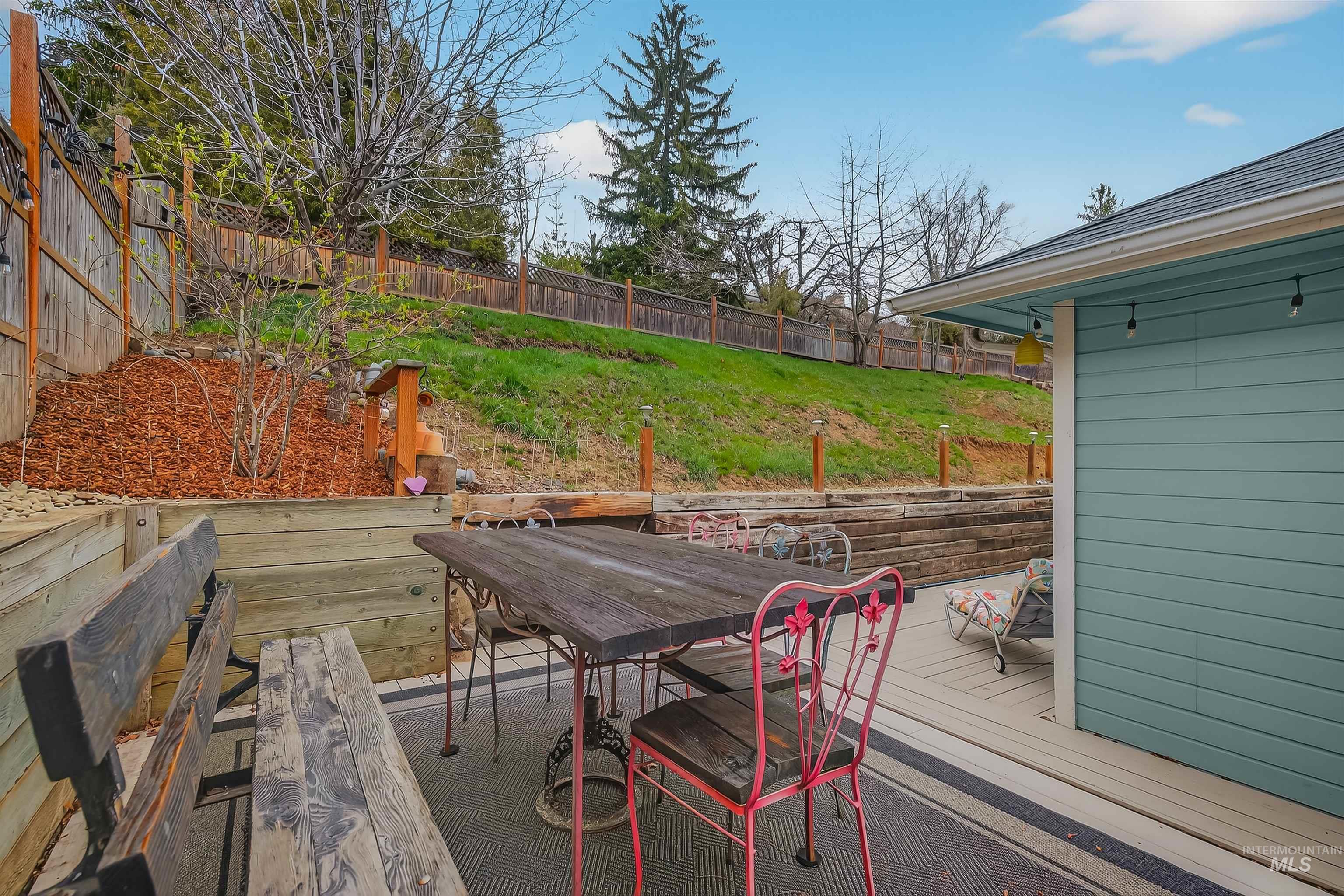 1691 Appaloosa Rd, Moscow, Idaho 83843, 3 Bedrooms, 3 Bathrooms, Residential For Sale, Price $549,000,MLS 98979458