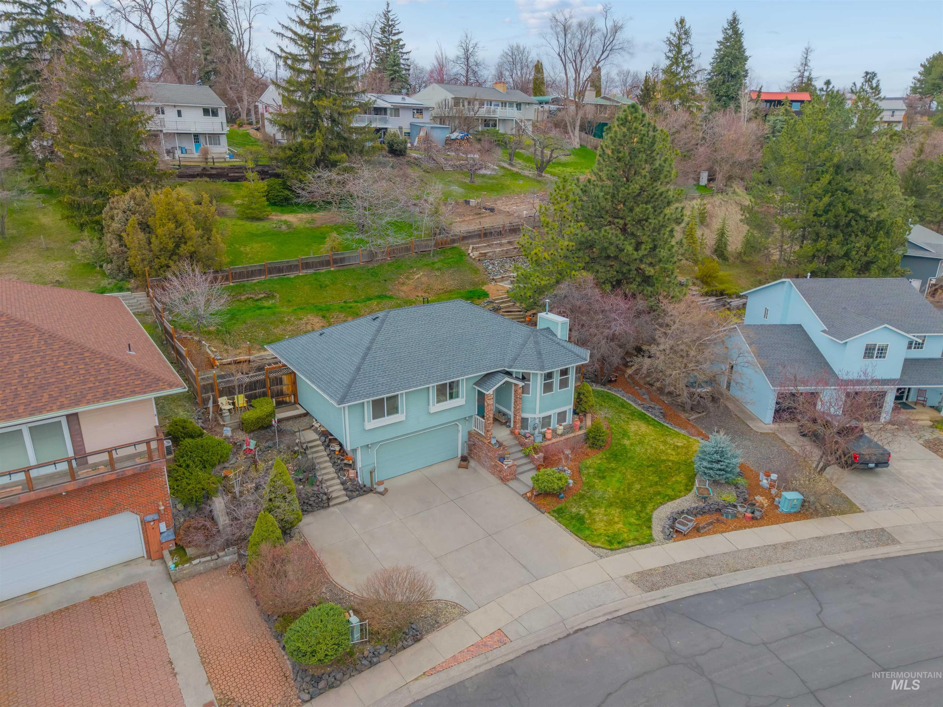 1691 Appaloosa Rd, Moscow, Idaho 83843, 3 Bedrooms, 3 Bathrooms, Residential For Sale, Price $549,000,MLS 98979458