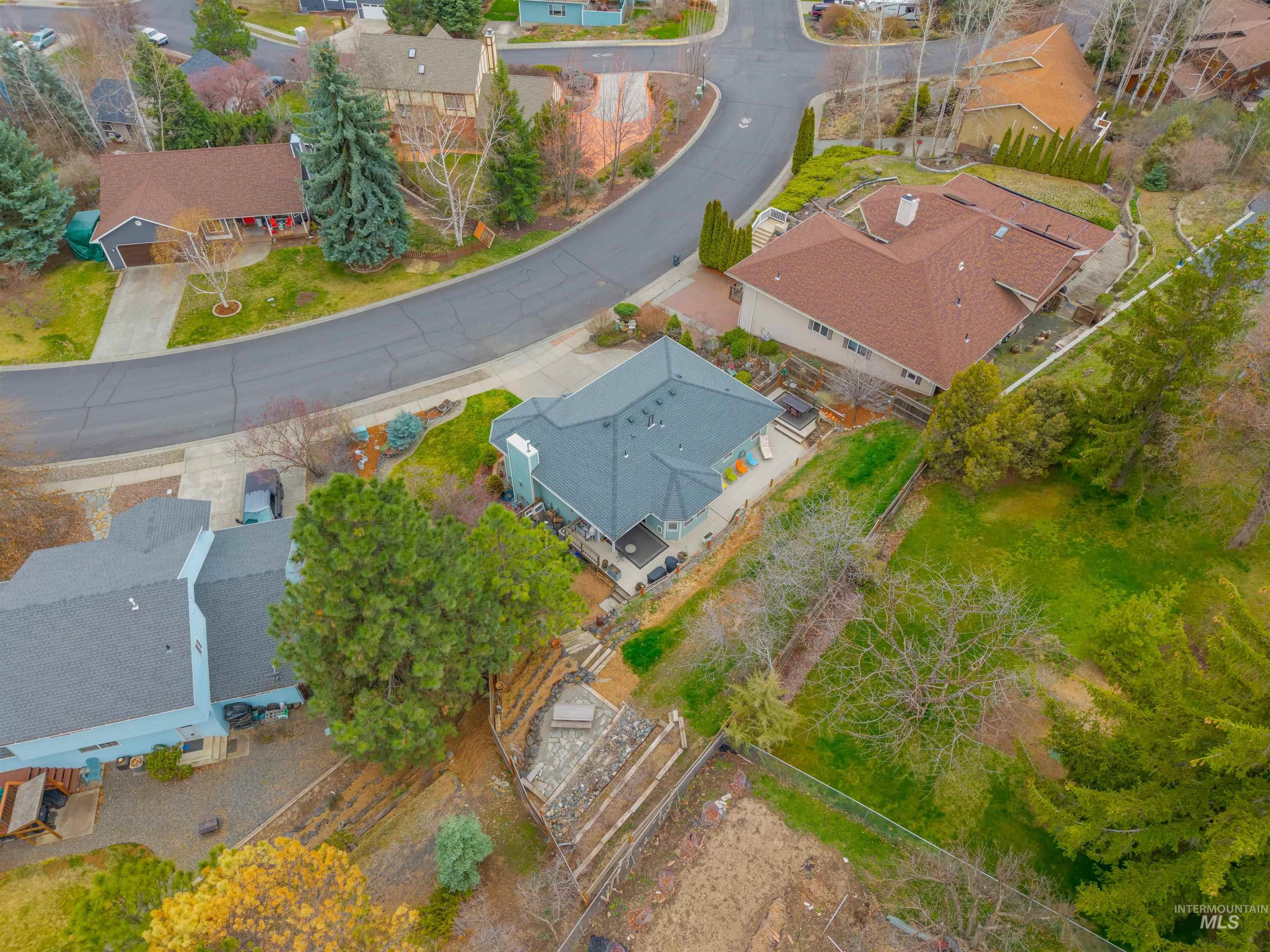 1691 Appaloosa Rd, Moscow, Idaho 83843, 3 Bedrooms, 3 Bathrooms, Residential For Sale, Price $549,000,MLS 98979458