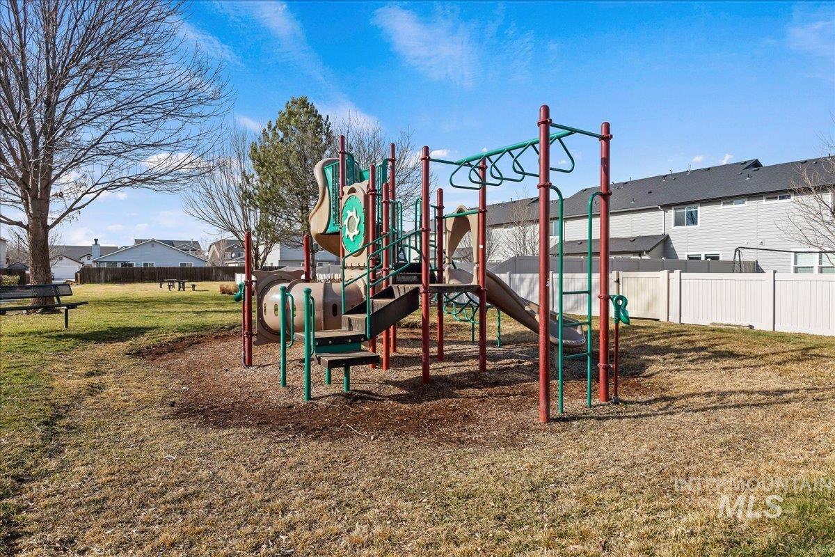 2517 E Goldstone St, Meridian, Idaho 83642-5374, 2 Bedrooms, 2.5 Bathrooms, Residential For Sale, Price $354,990,MLS 98979459