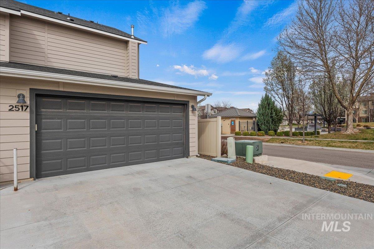 2517 E Goldstone St, Meridian, Idaho 83642-5374, 2 Bedrooms, 2.5 Bathrooms, Residential For Sale, Price $354,990,MLS 98979459