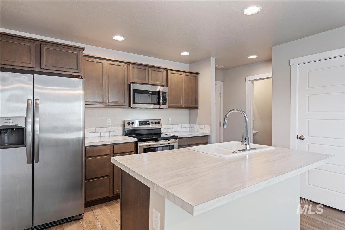 2517 E Goldstone St, Meridian, Idaho 83642-5374, 2 Bedrooms, 2.5 Bathrooms, Residential For Sale, Price $354,990,MLS 98979459