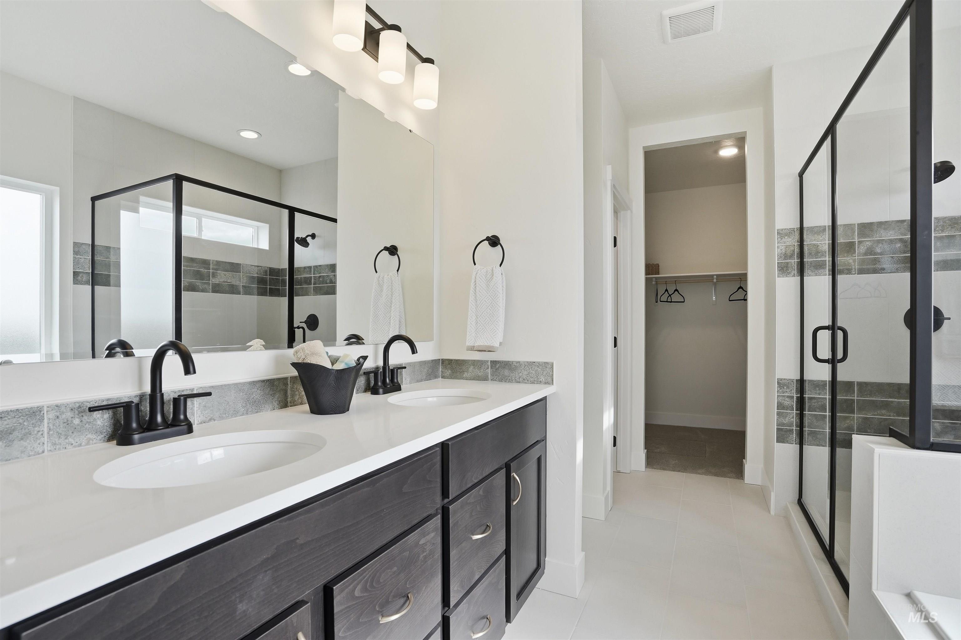 1586 SW Silverstone Ave, Mountain Home, Idaho 83647, 3 Bedrooms, 2 Bathrooms, Residential For Sale, Price $459,990,MLS 98979460