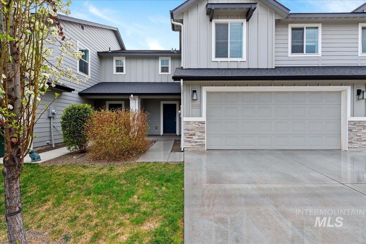 885 W Apple Pine St, Meridian, Idaho 83646-6058, 3 Bedrooms, 2.5 Bathrooms, Residential For Sale, Price $384,990,MLS 98979461