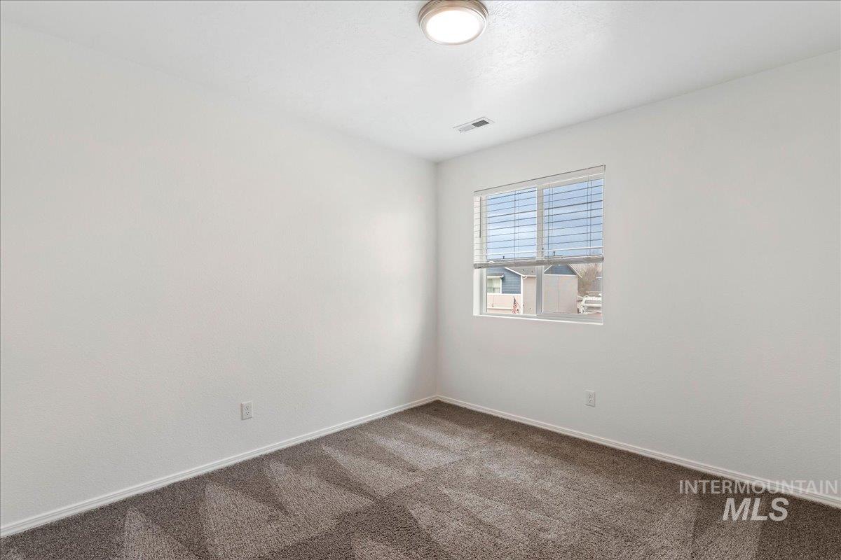 885 W Apple Pine St, Meridian, Idaho 83646-6058, 3 Bedrooms, 2.5 Bathrooms, Residential For Sale, Price $384,990,MLS 98979461