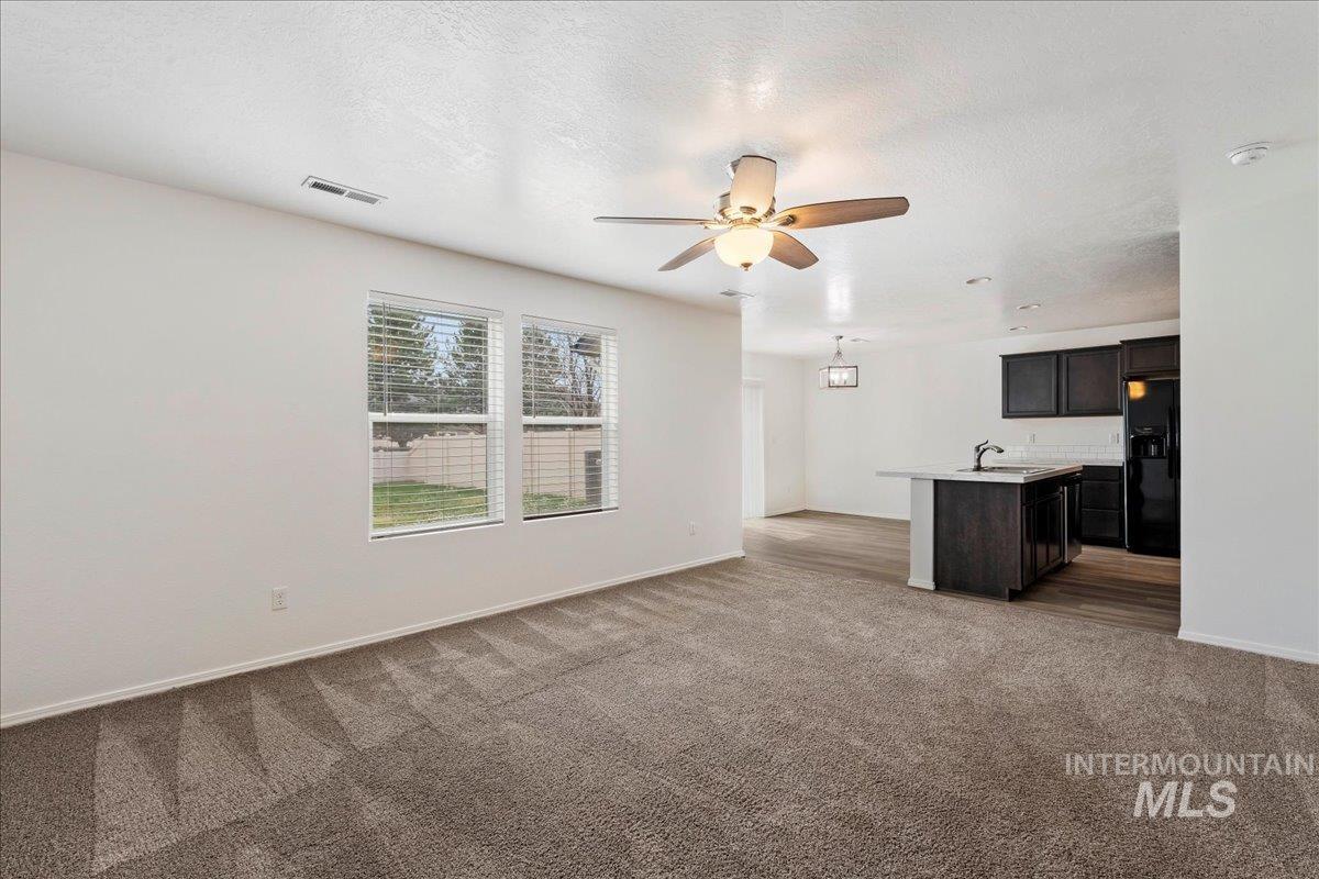 885 W Apple Pine St, Meridian, Idaho 83646-6058, 3 Bedrooms, 2.5 Bathrooms, Residential For Sale, Price $384,990,MLS 98979461