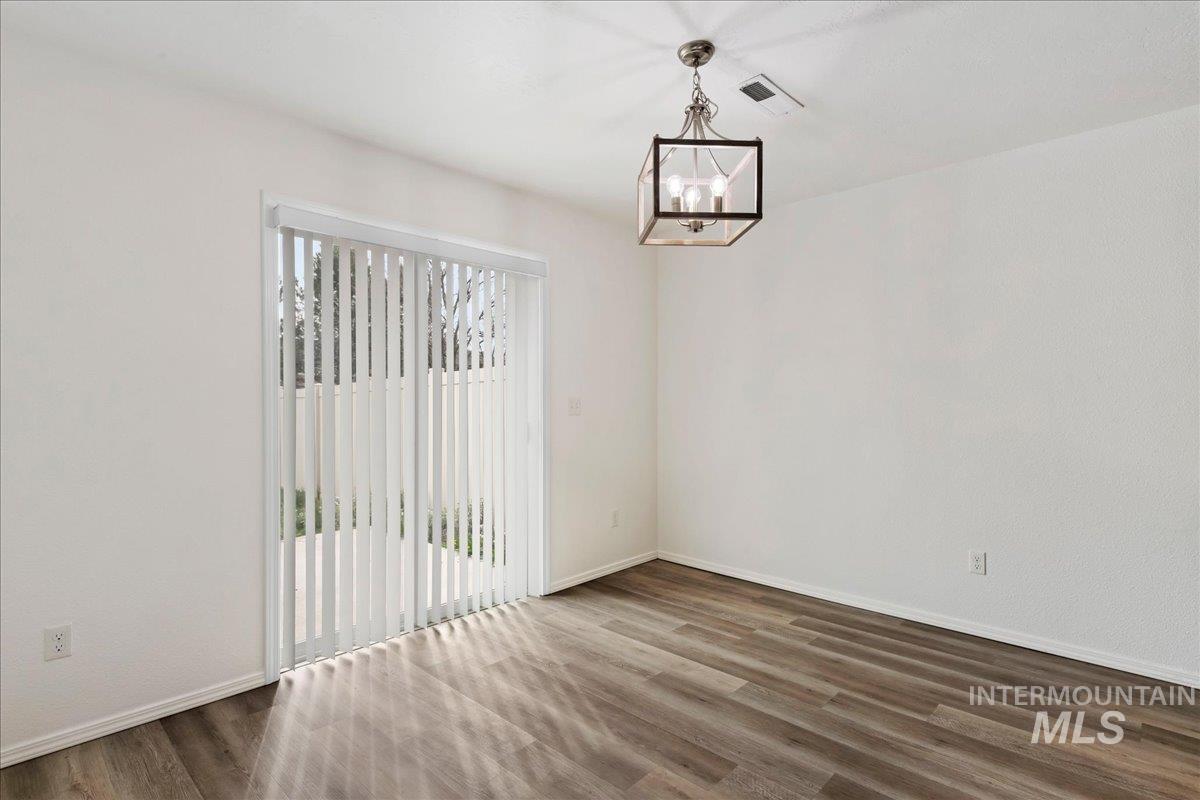 885 W Apple Pine St, Meridian, Idaho 83646-6058, 3 Bedrooms, 2.5 Bathrooms, Residential For Sale, Price $384,990,MLS 98979461