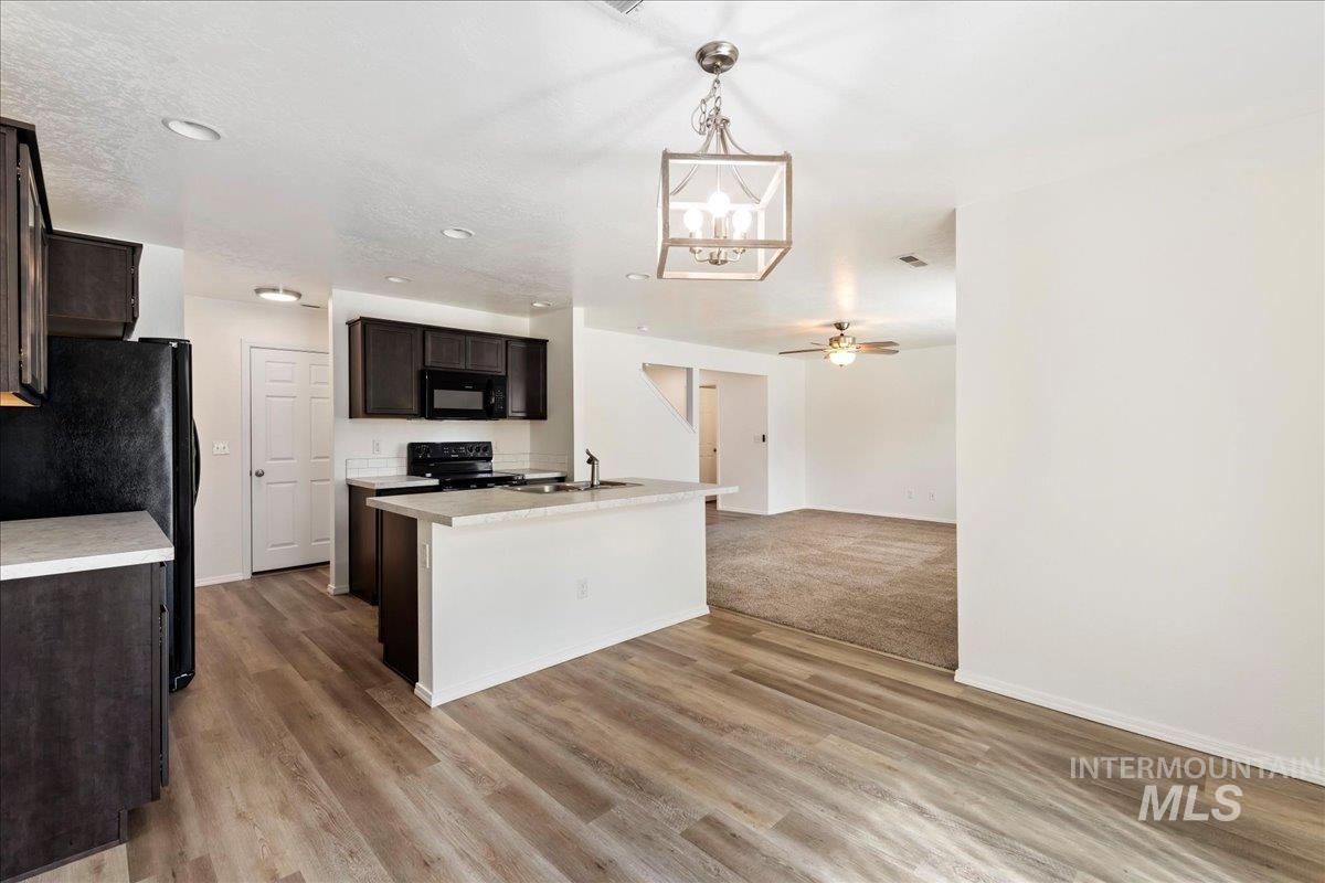 885 W Apple Pine St, Meridian, Idaho 83646-6058, 3 Bedrooms, 2.5 Bathrooms, Residential For Sale, Price $384,990,MLS 98979461