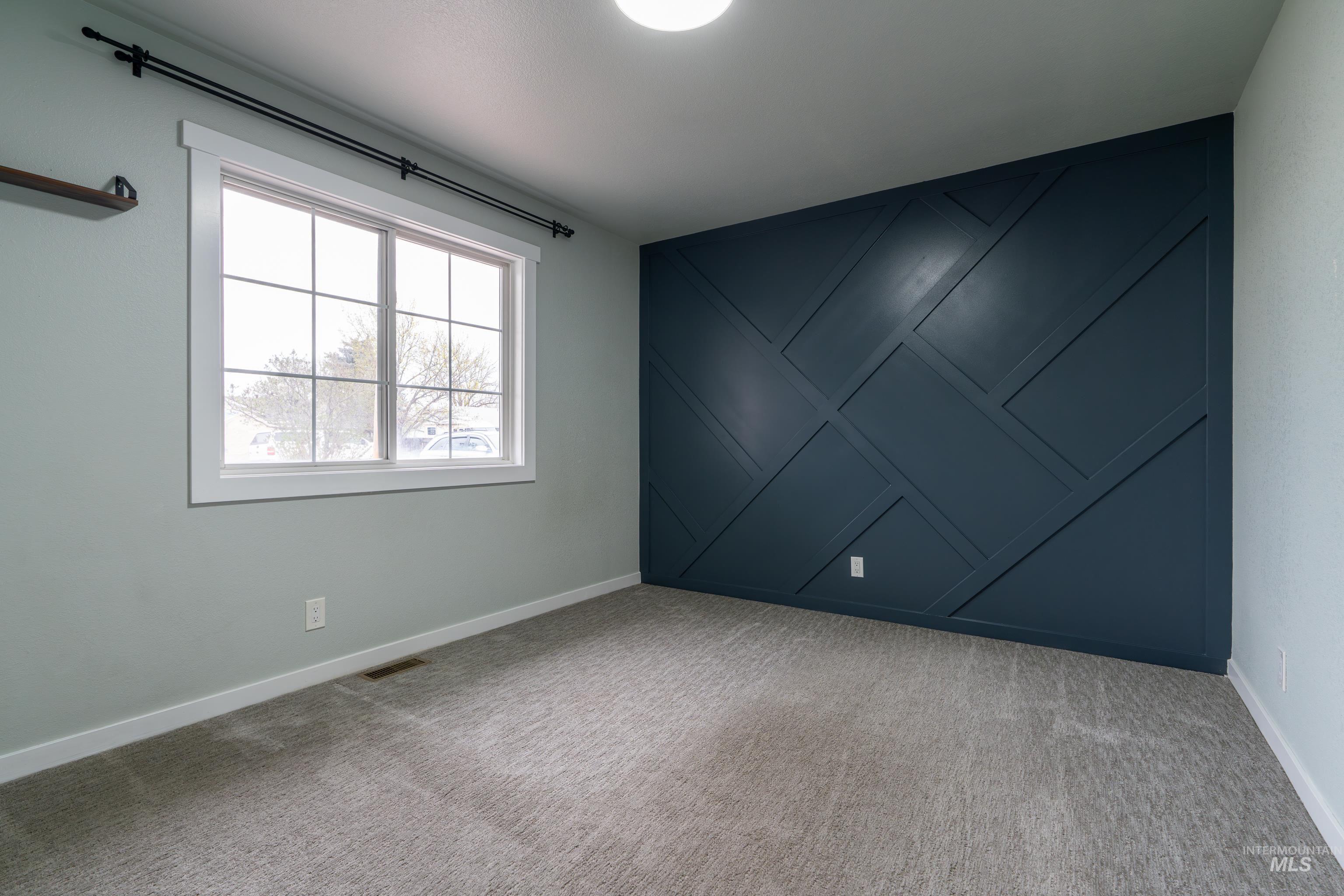 385 W Creekview Dr., Meridian, Idaho 83646, 4 Bedrooms, 3 Bathrooms, Residential For Sale, Price $689,900,MLS 98979462