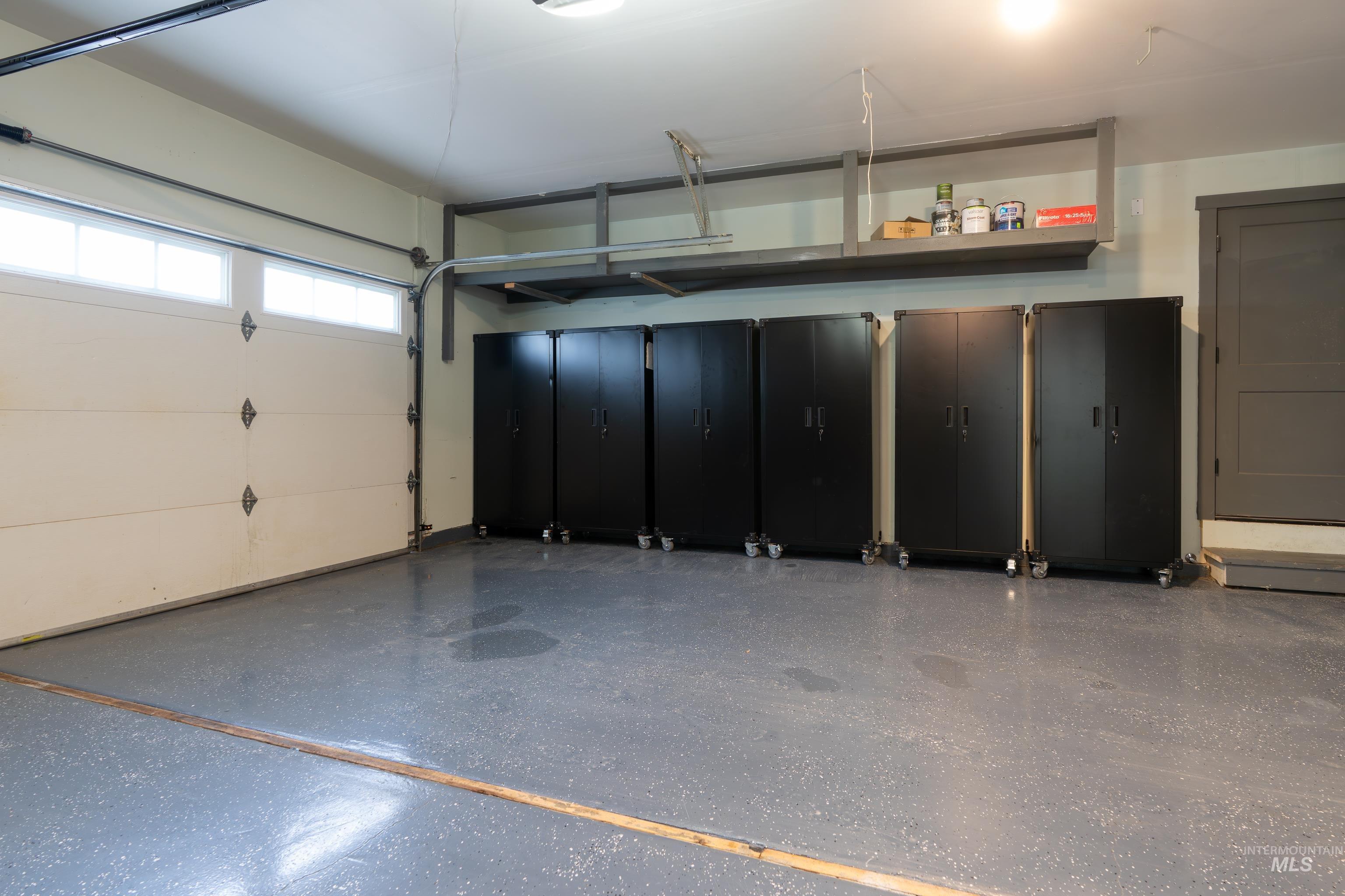 385 W Creekview Dr., Meridian, Idaho 83646, 4 Bedrooms, 3 Bathrooms, Residential For Sale, Price $689,900,MLS 98979462